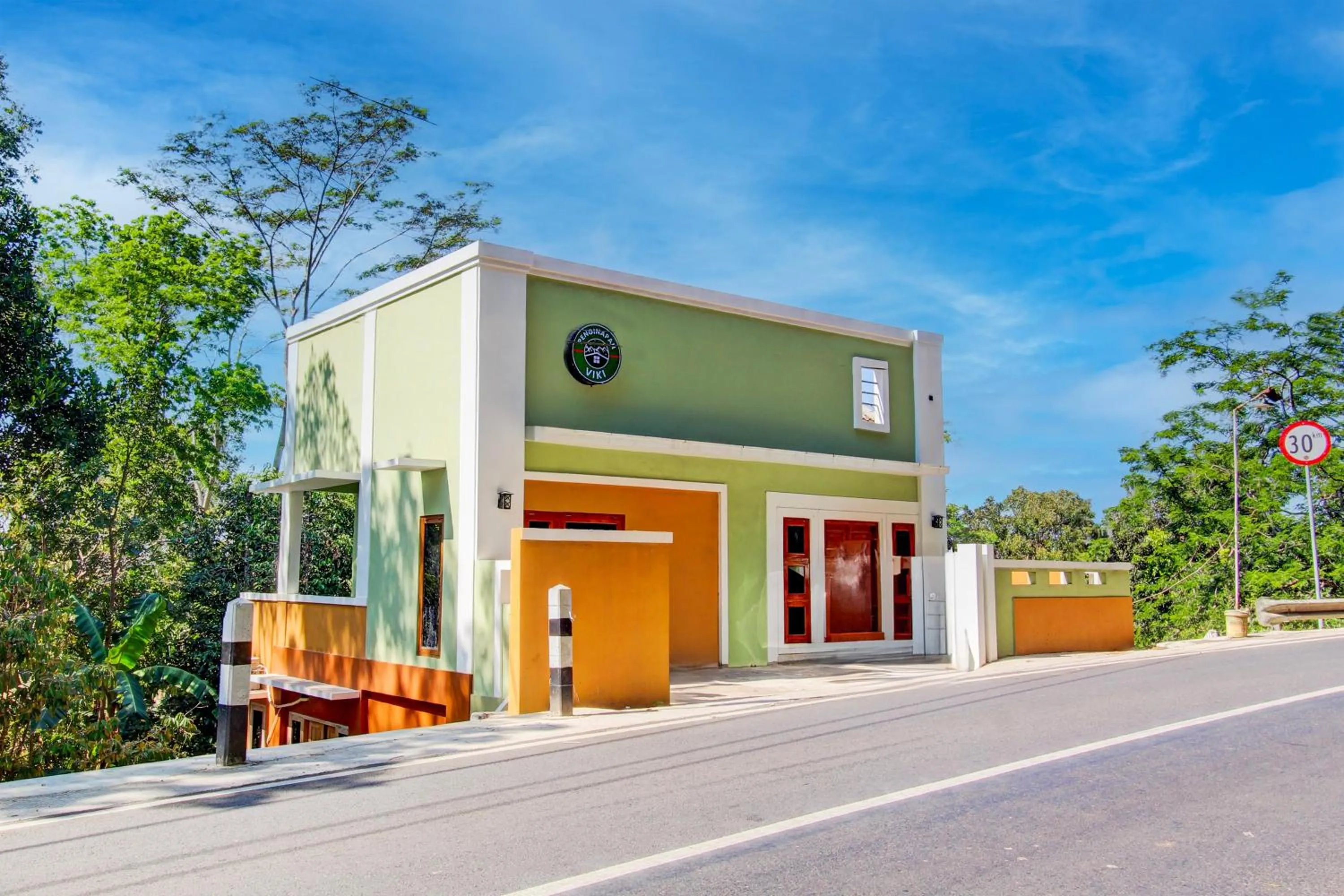 Facade/entrance in Hotel O Penginapan Viki Syariah