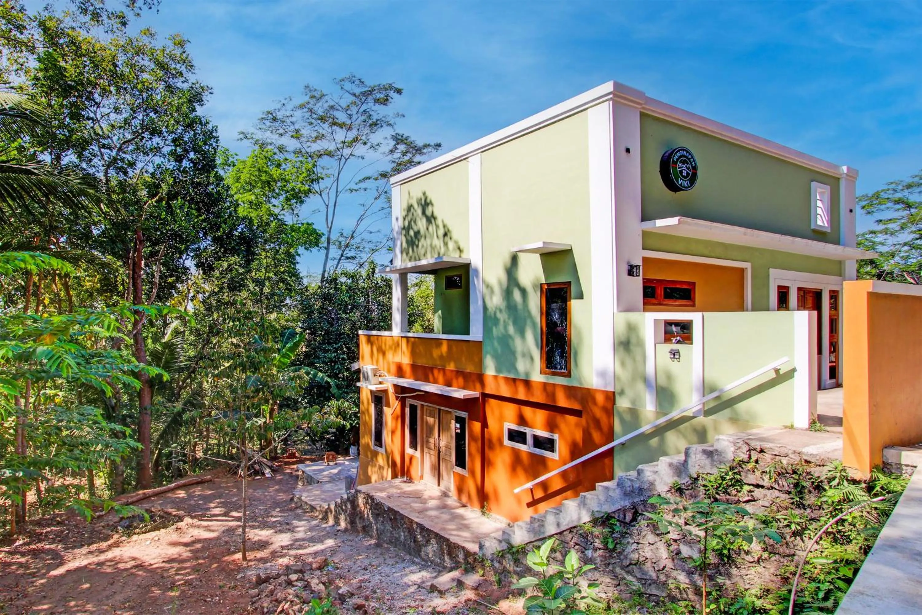 Facade/entrance in Hotel O Penginapan Viki Syariah