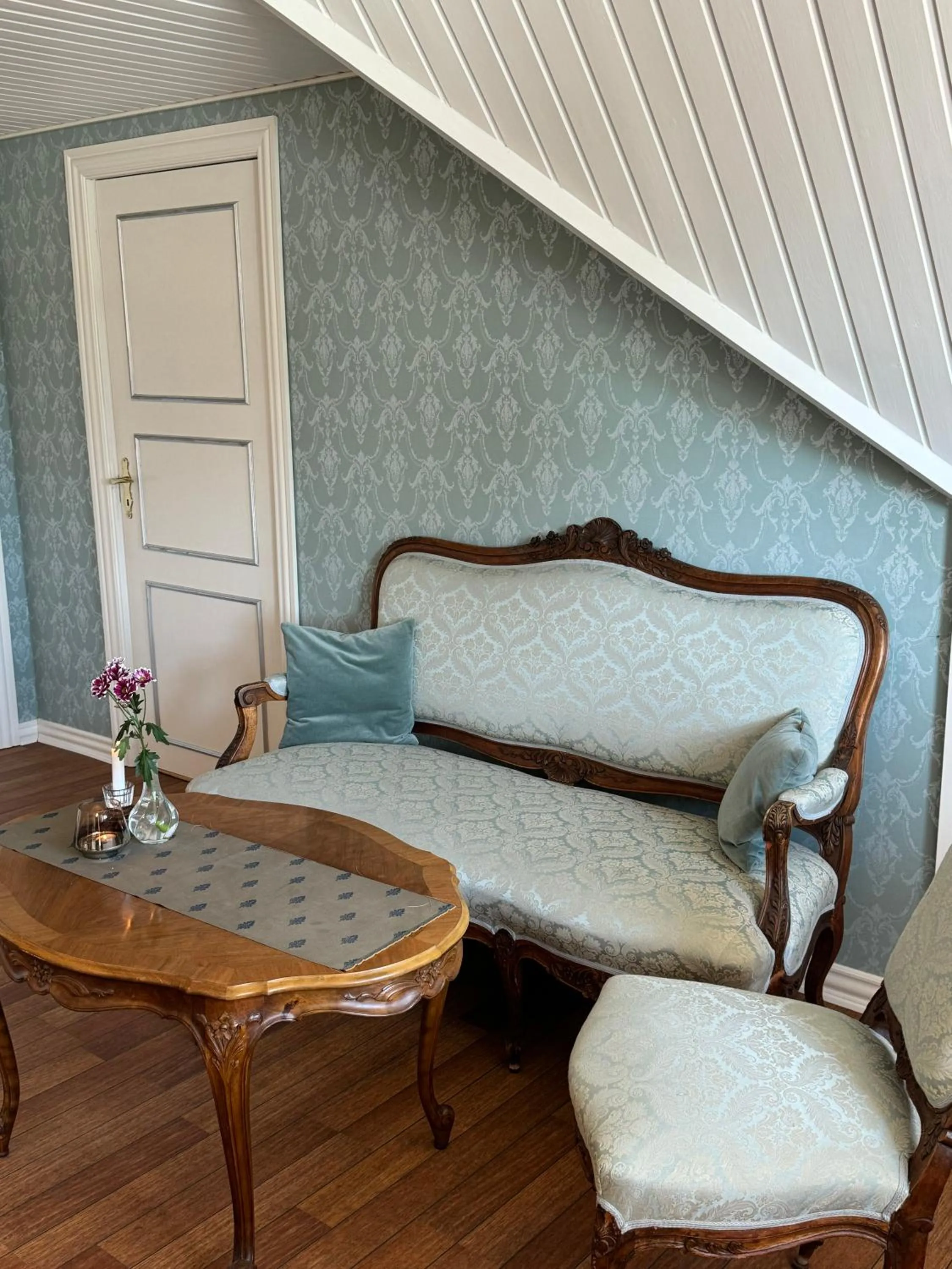 Communal lounge/ TV room in Rold Gl Kro