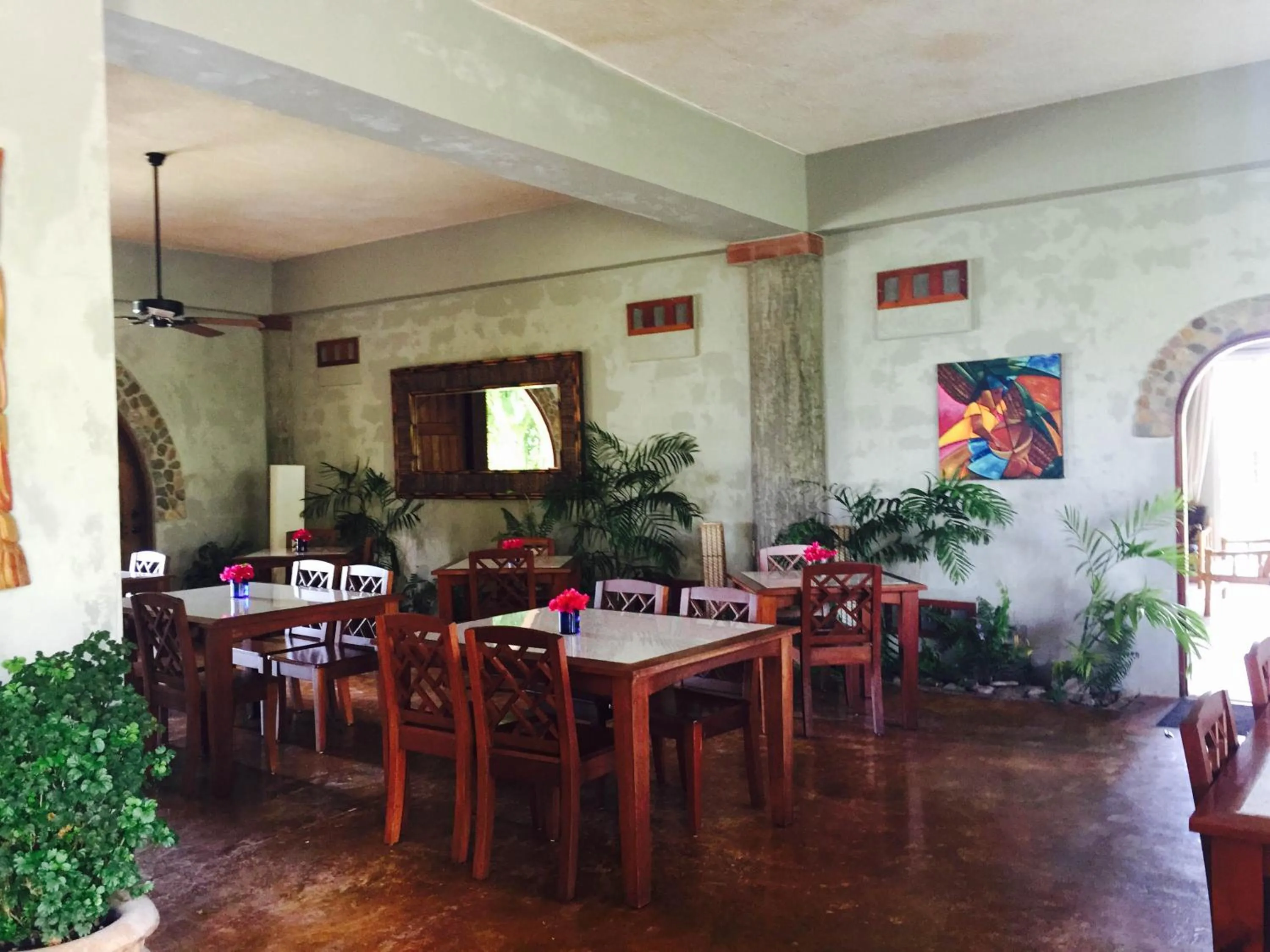 Restaurant/places to eat in Almond Tree Hotel Resort