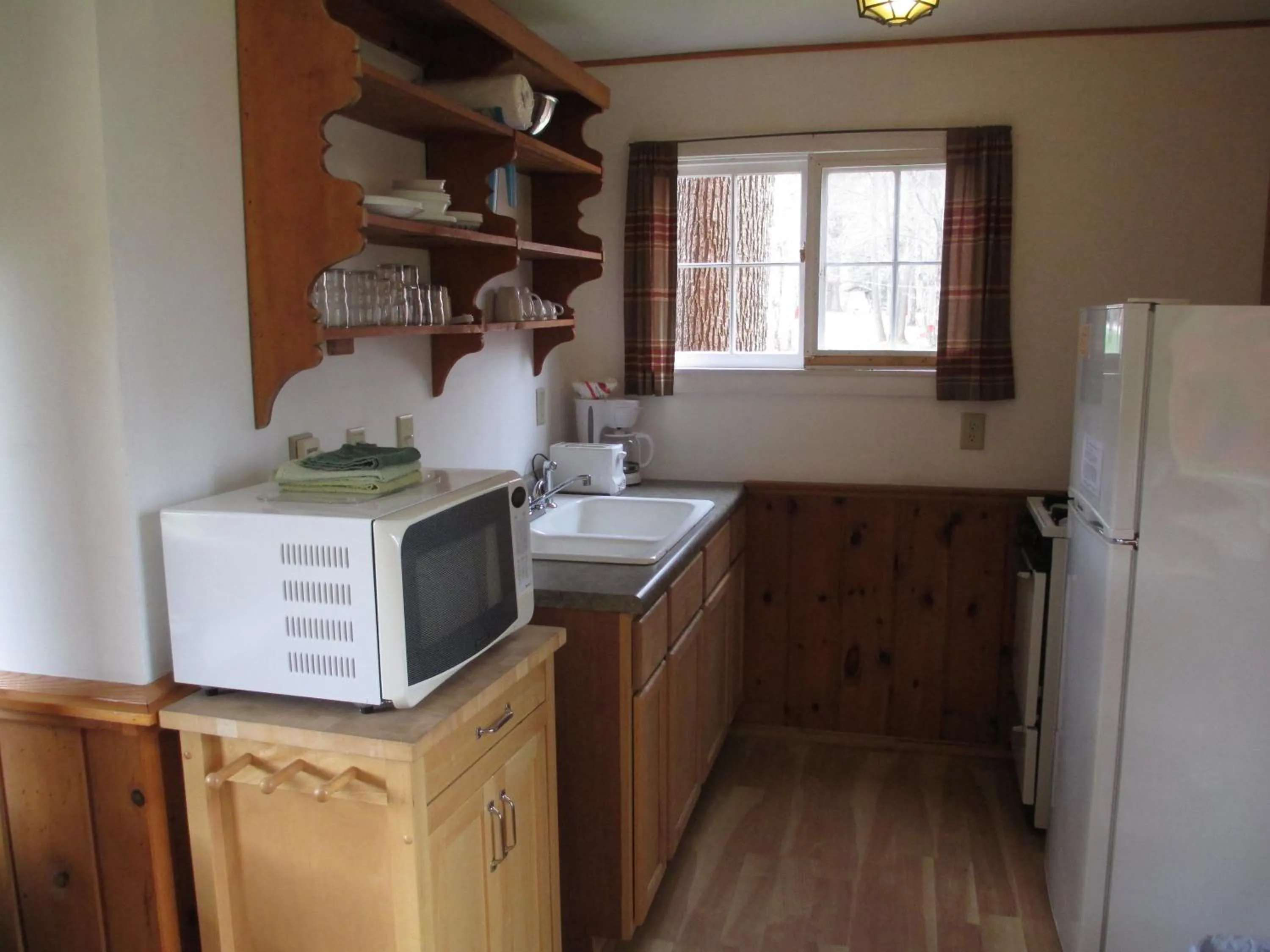 Kitchen or kitchenette in Holiday Acres Resort