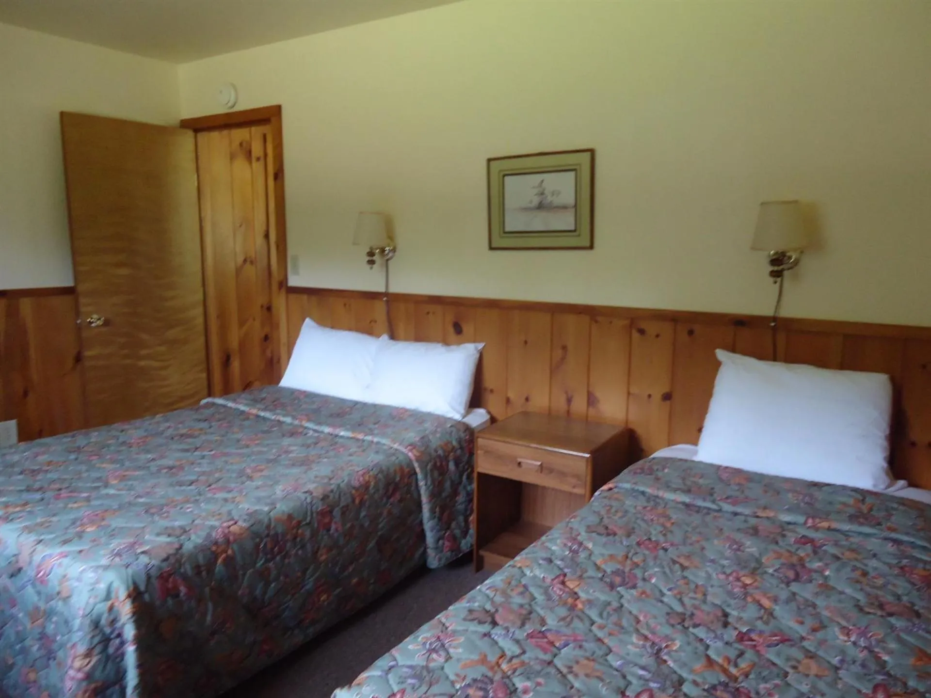 Bedroom, Bed in Holiday Acres Resort