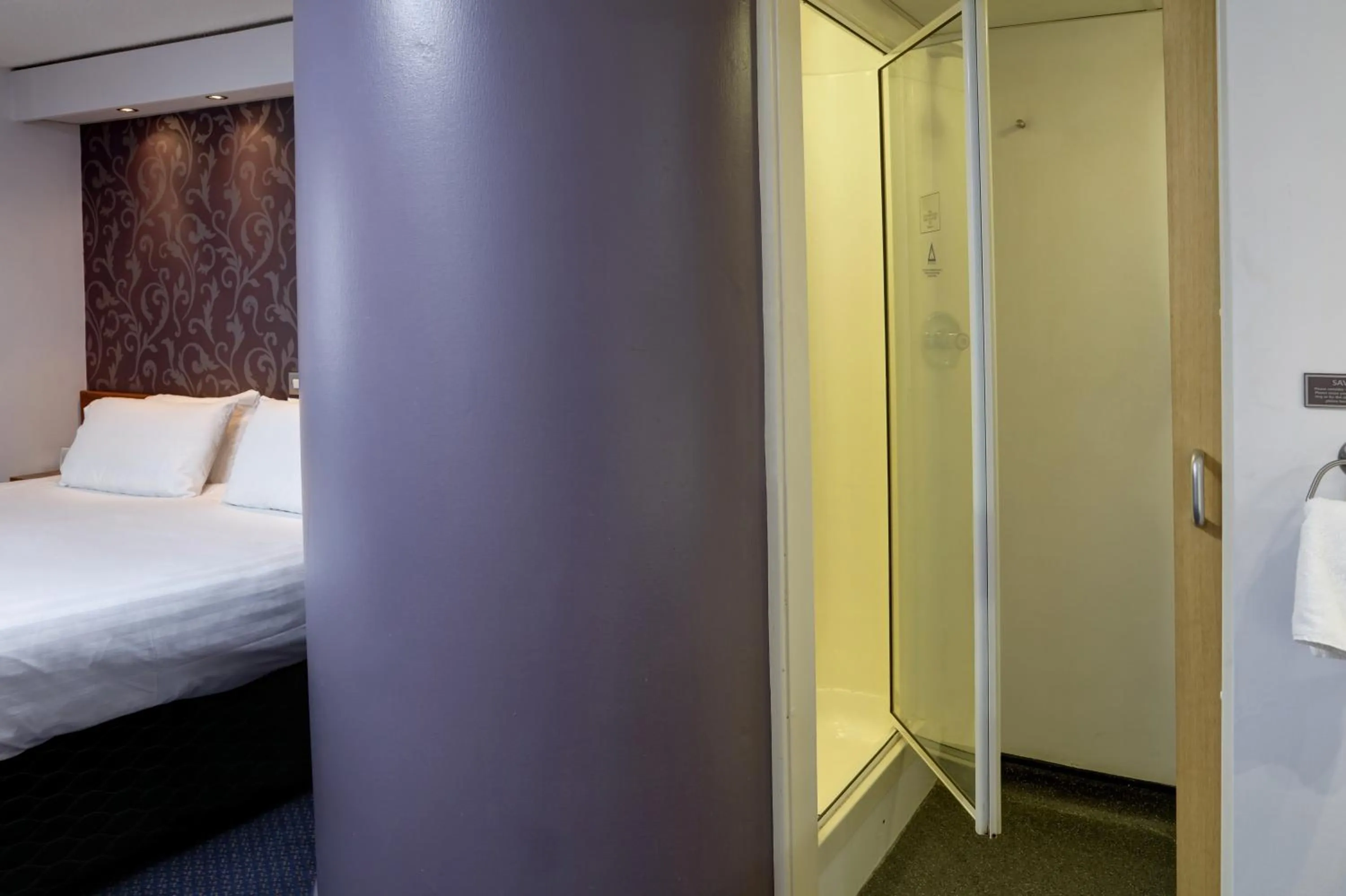 Shower in Best Western Nottingham Derby