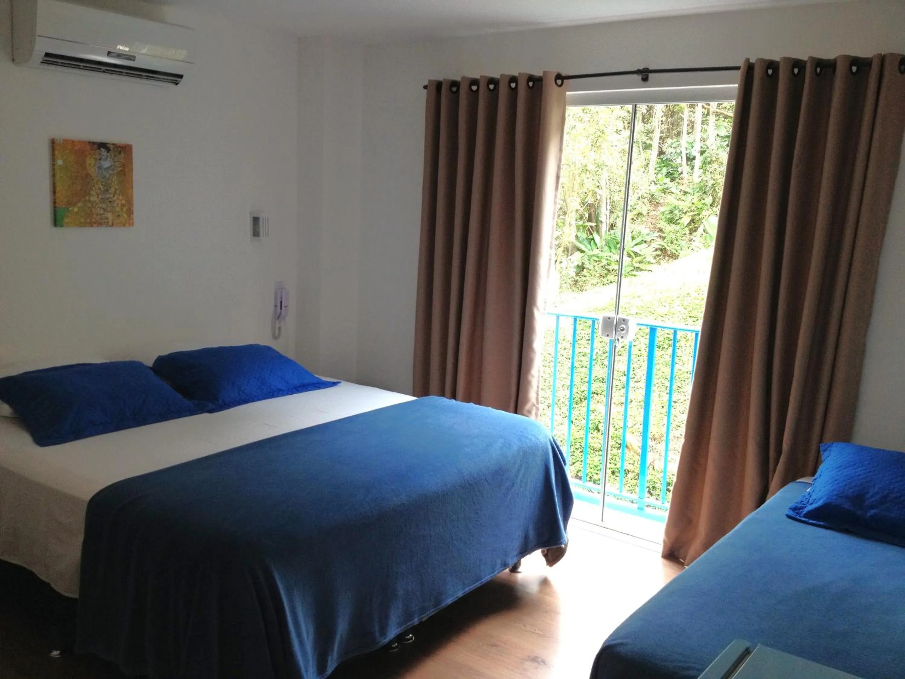 Bed in The Hyperion Boutique Hotel