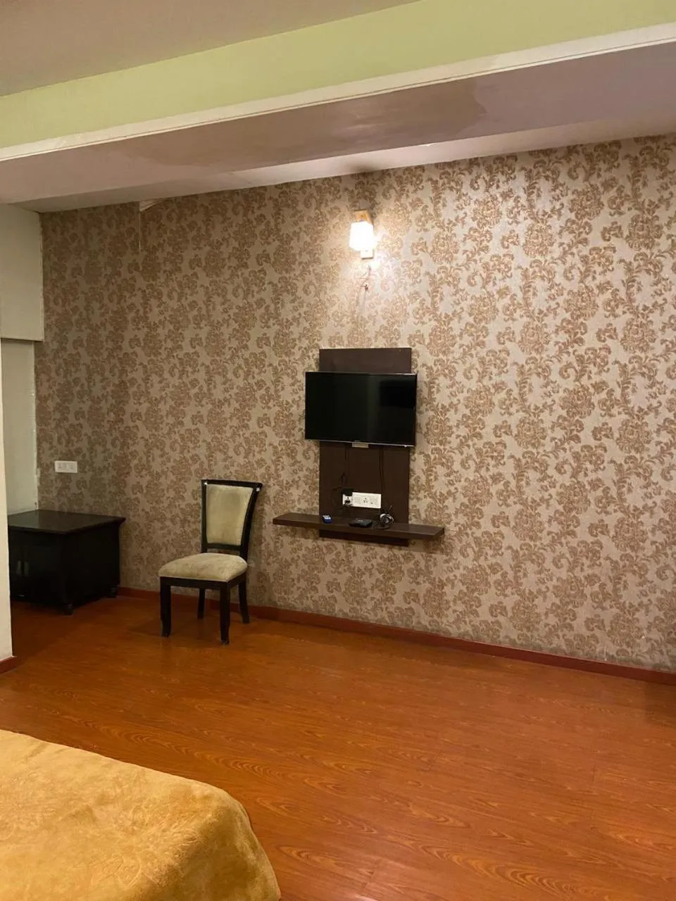 TV and multimedia in Hotel Skylark