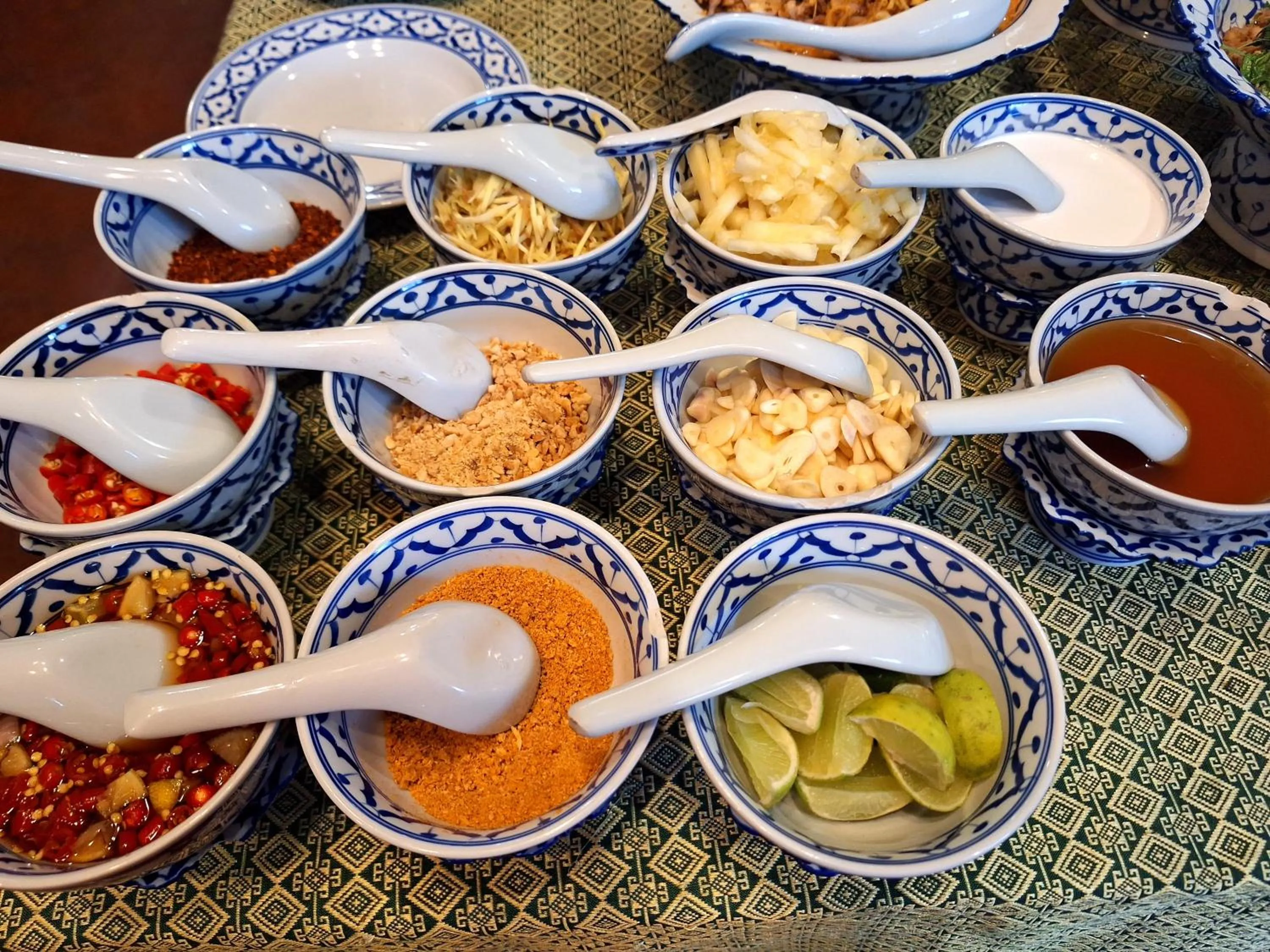 Baanrak amphawa homestay