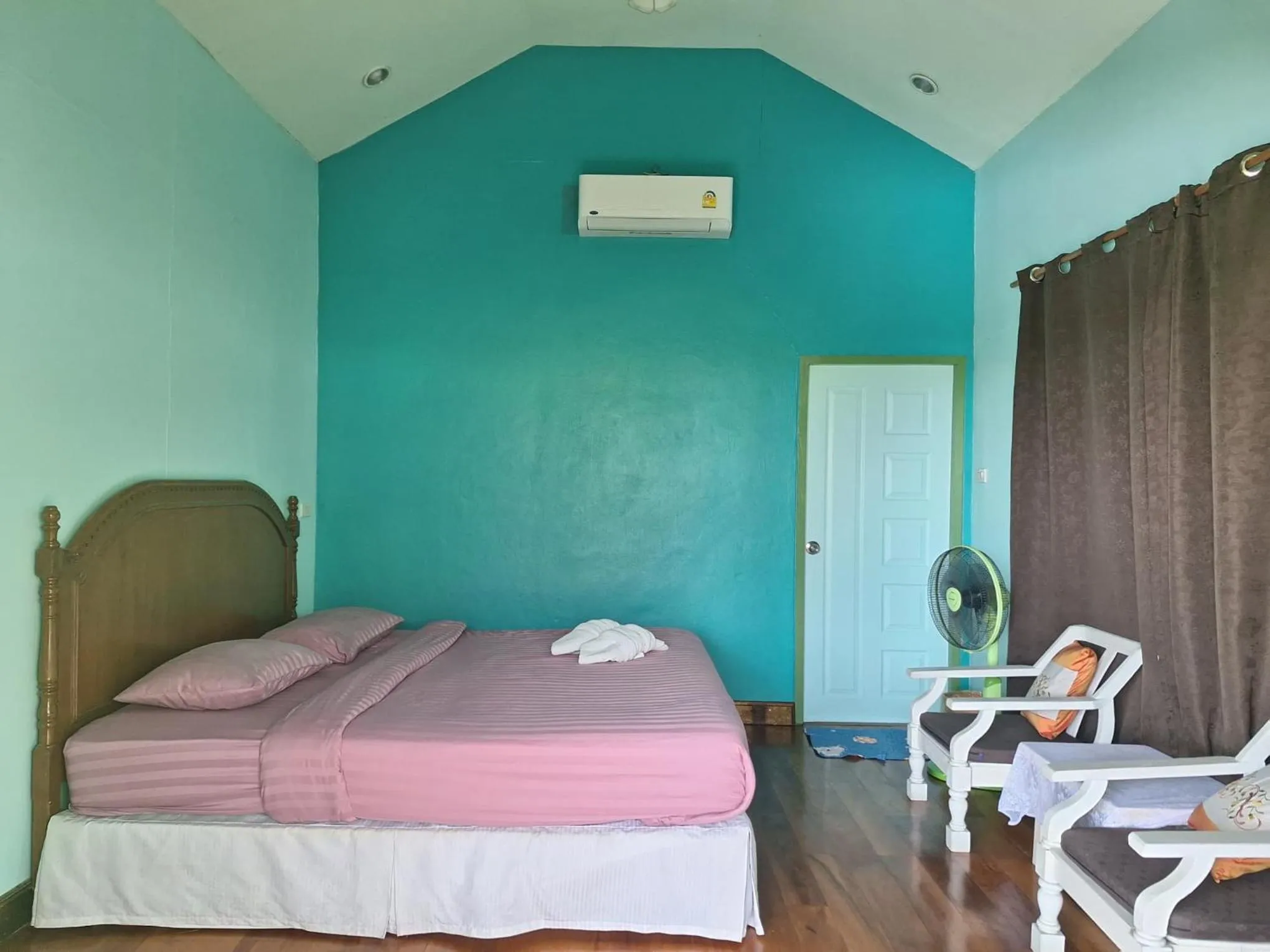 Bed in Baanrak amphawa homestay