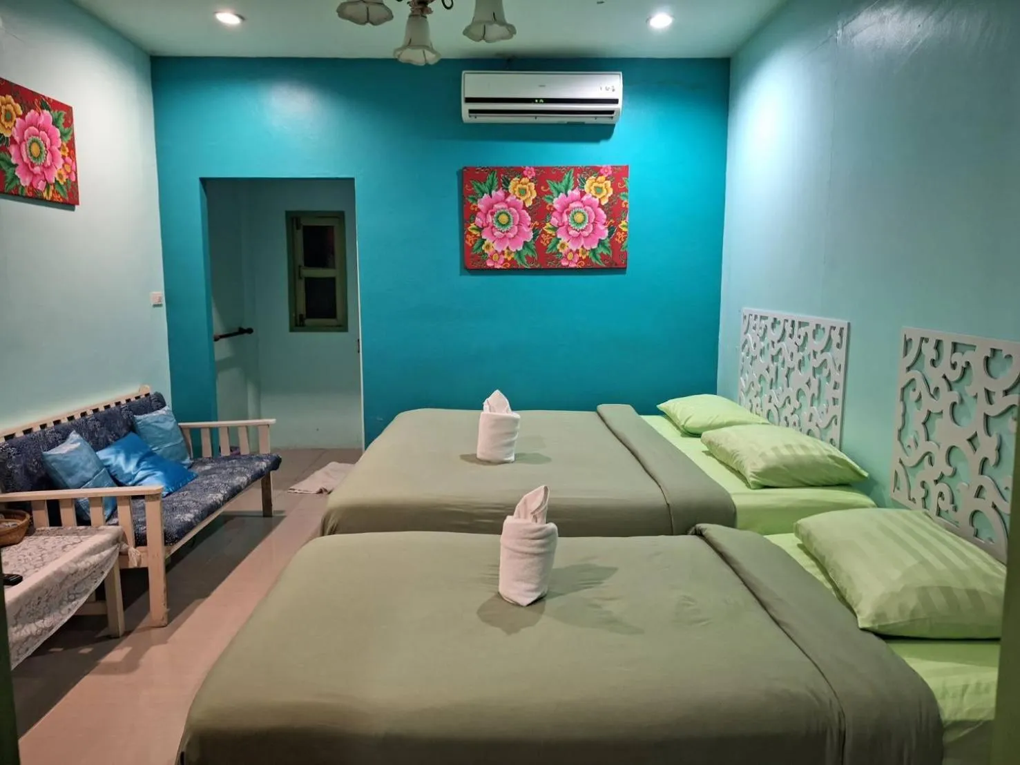 Bed in Baanrak amphawa homestay