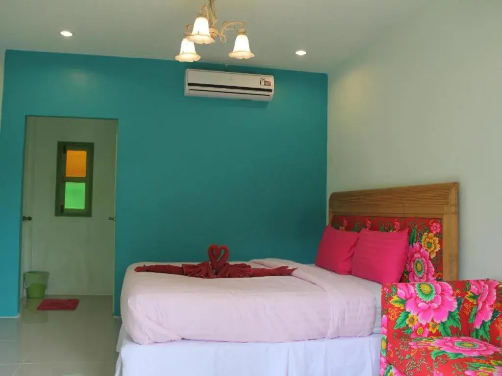Standard Double or Twin Room with Balcony in Baanrak amphawa homestay Standard Double or Twin Room with Balcony in Baanrak amphawa homestay