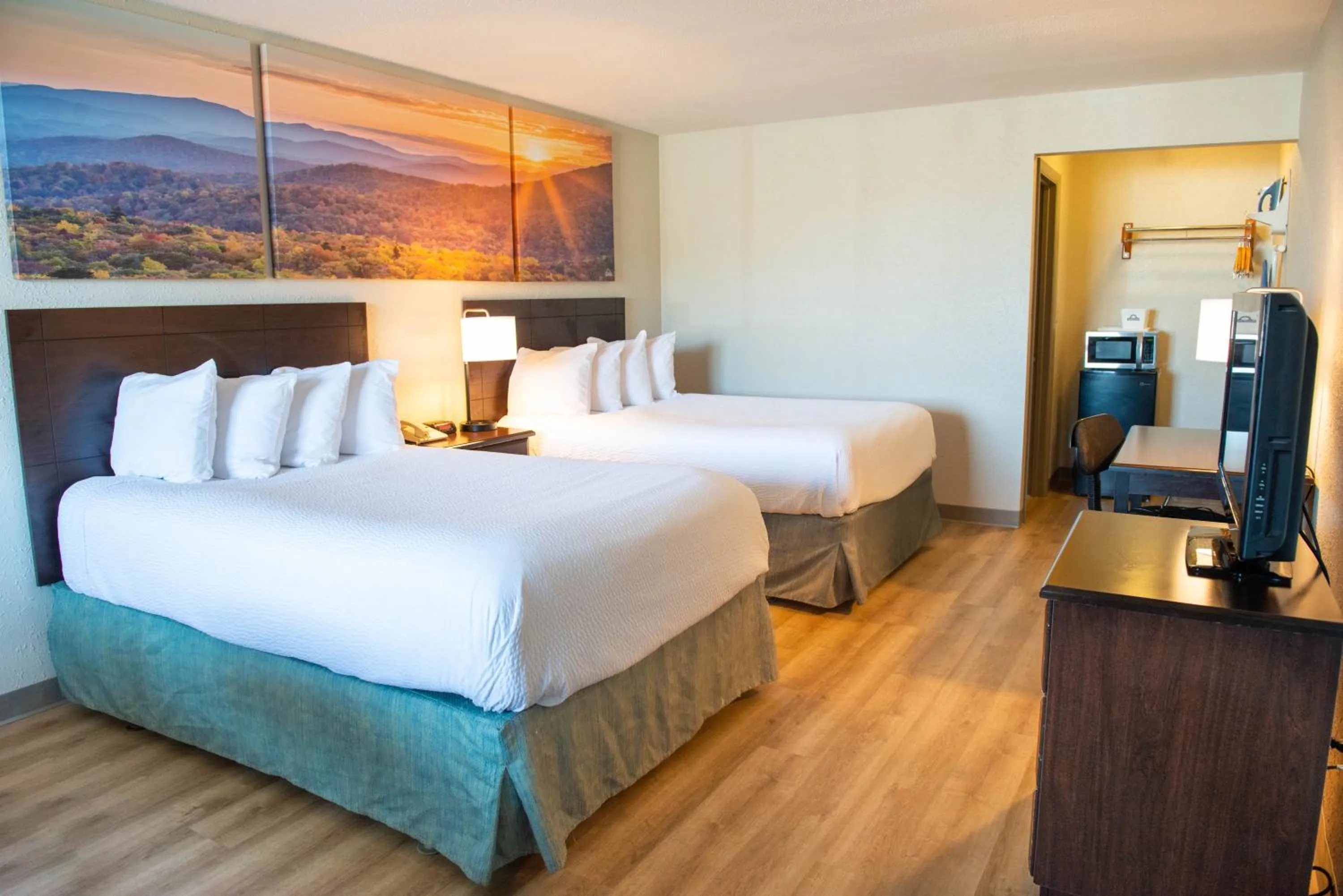 Bed in Days Inn by Wyndham Waynesboro