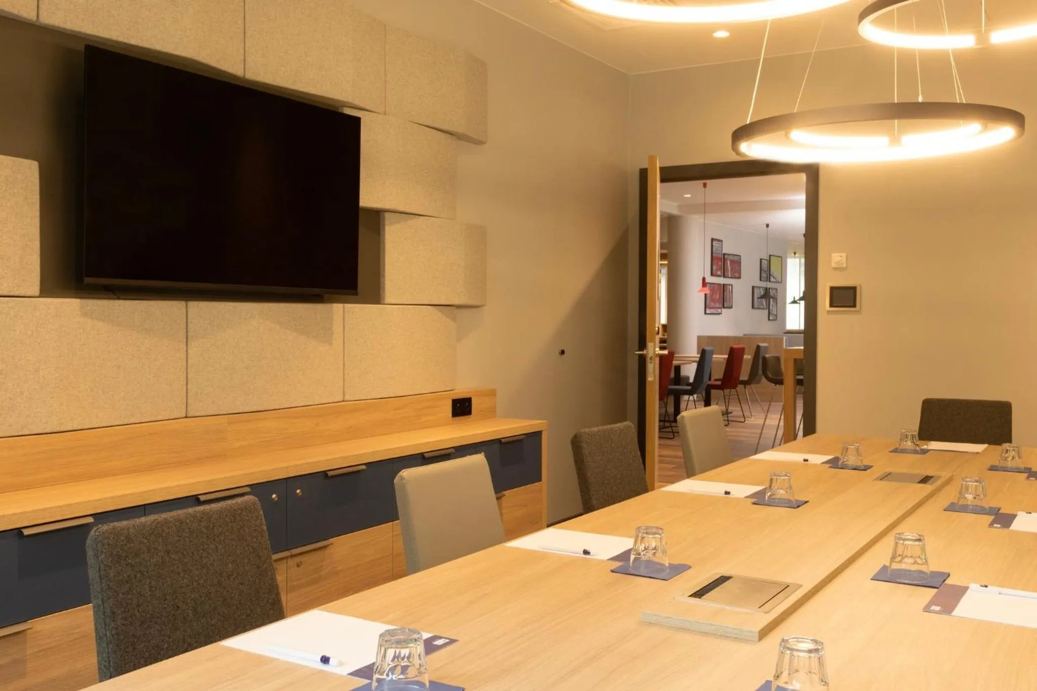 Meeting/conference room in Holiday Inn Express Brussels - Airport by IHG