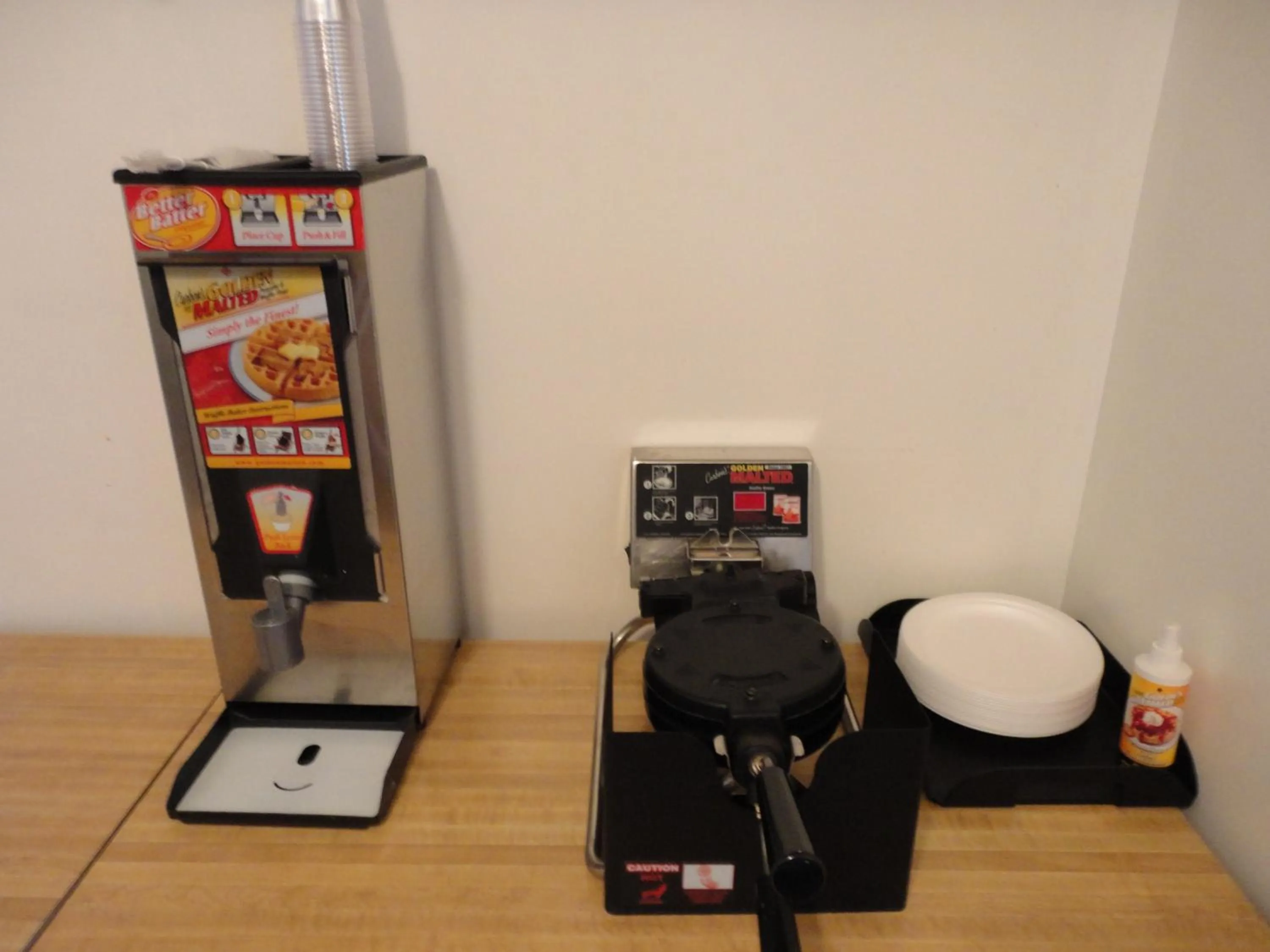 Restaurant/places to eat in South Hill Motor Inn