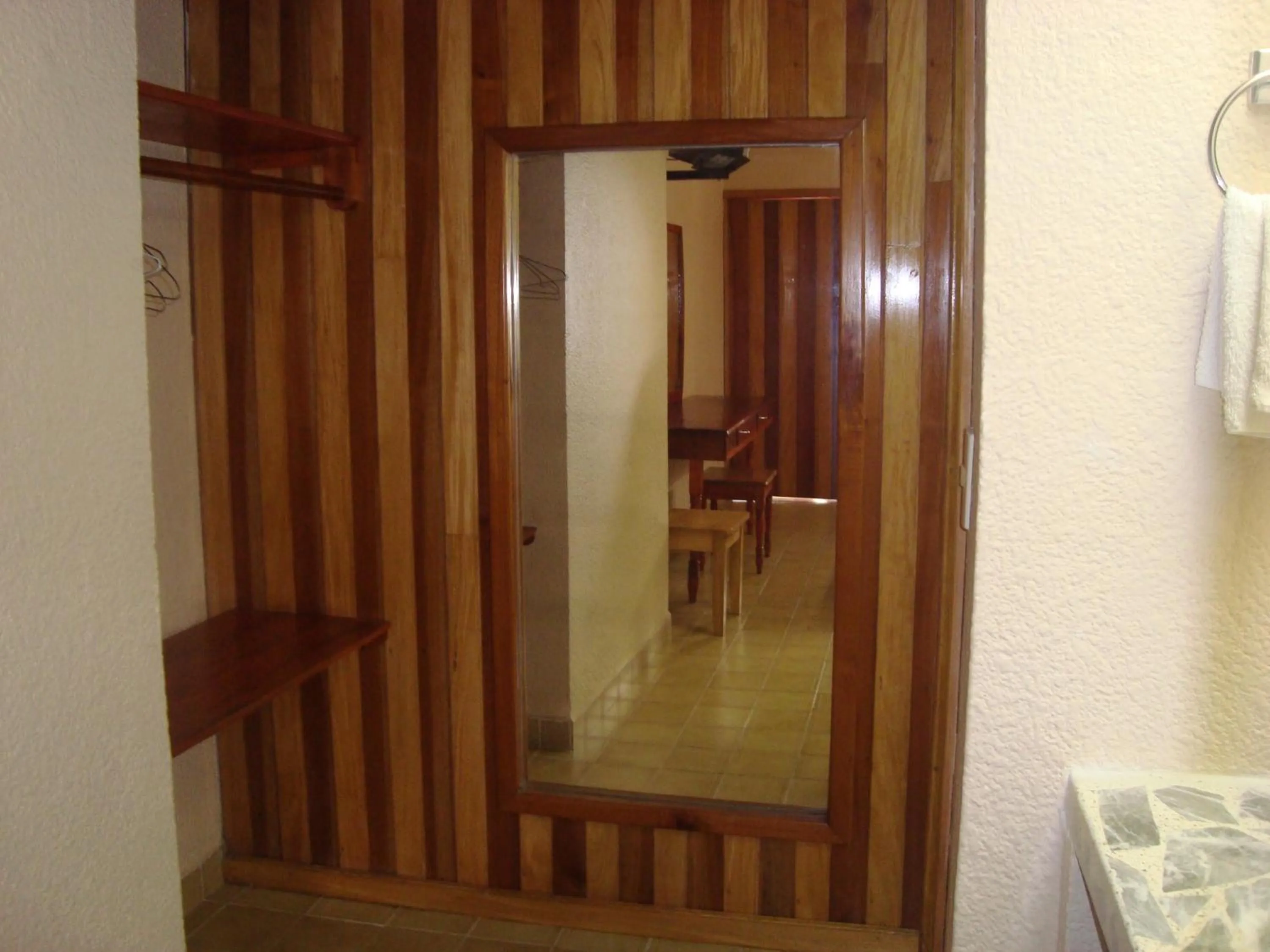 wardrobe in Hotel Lacantum