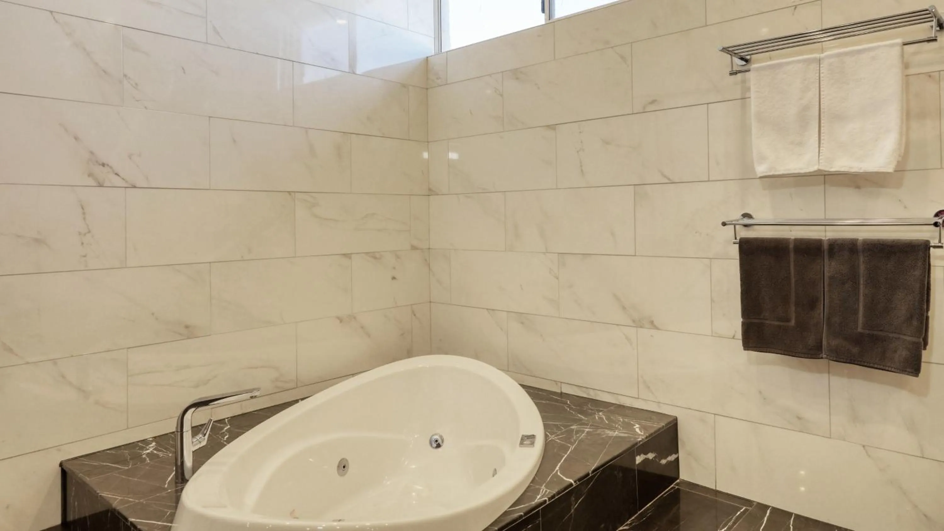 Spa and wellness centre/facilities in Silver Haven Motor Inn