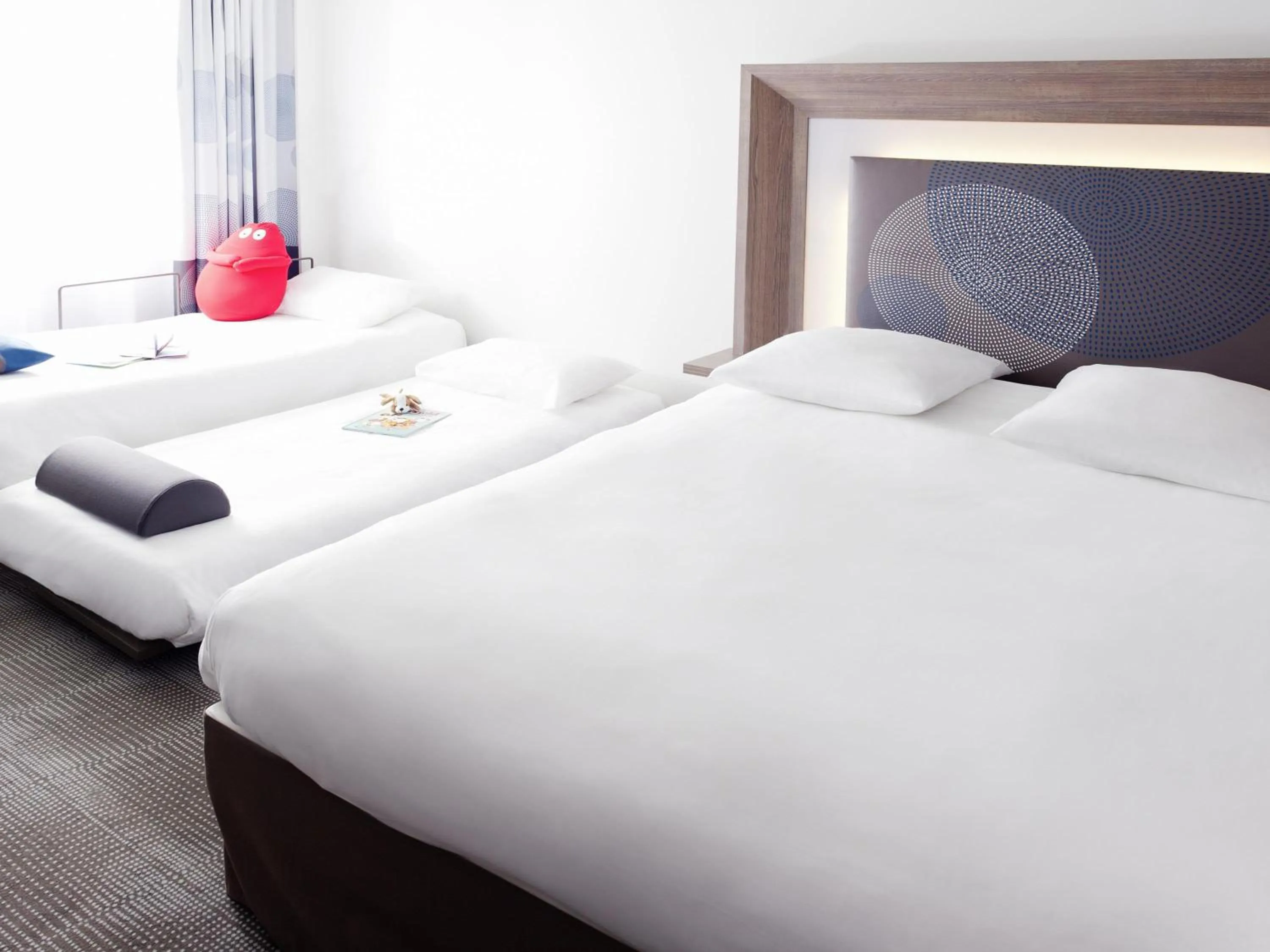 Bedroom, Bed in Novotel Nottingham Derby