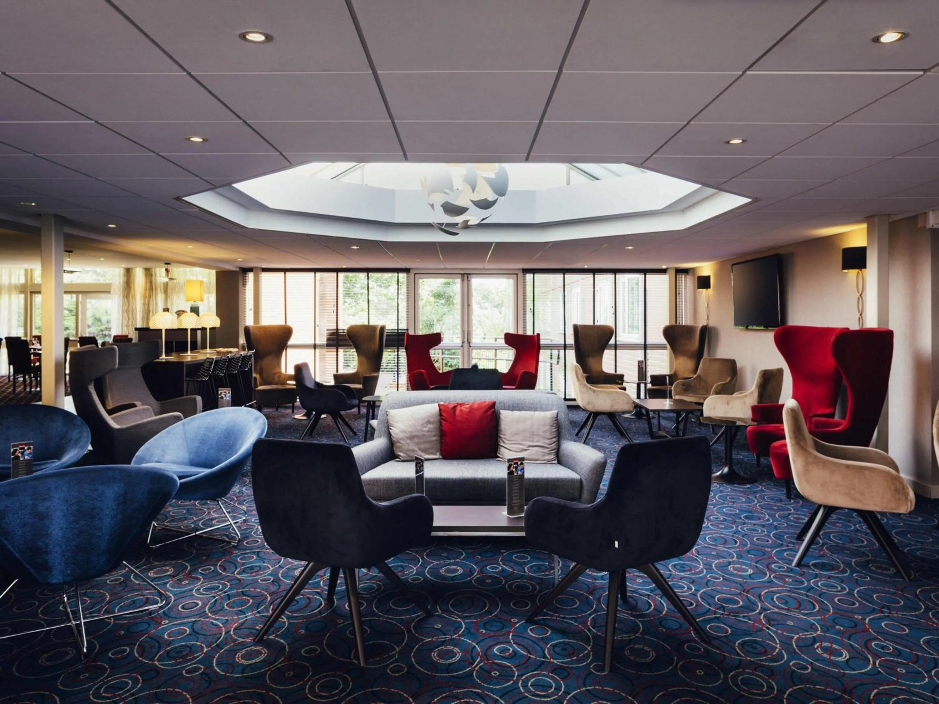 Lounge or bar in Novotel Nottingham Derby