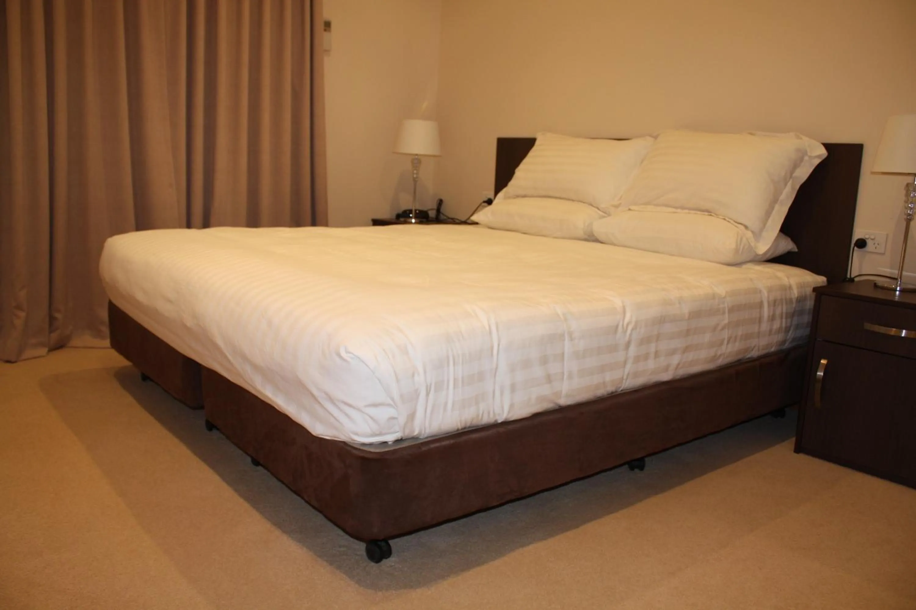 Bedroom, Bed in BIG4 Stuart Range Outback Resort