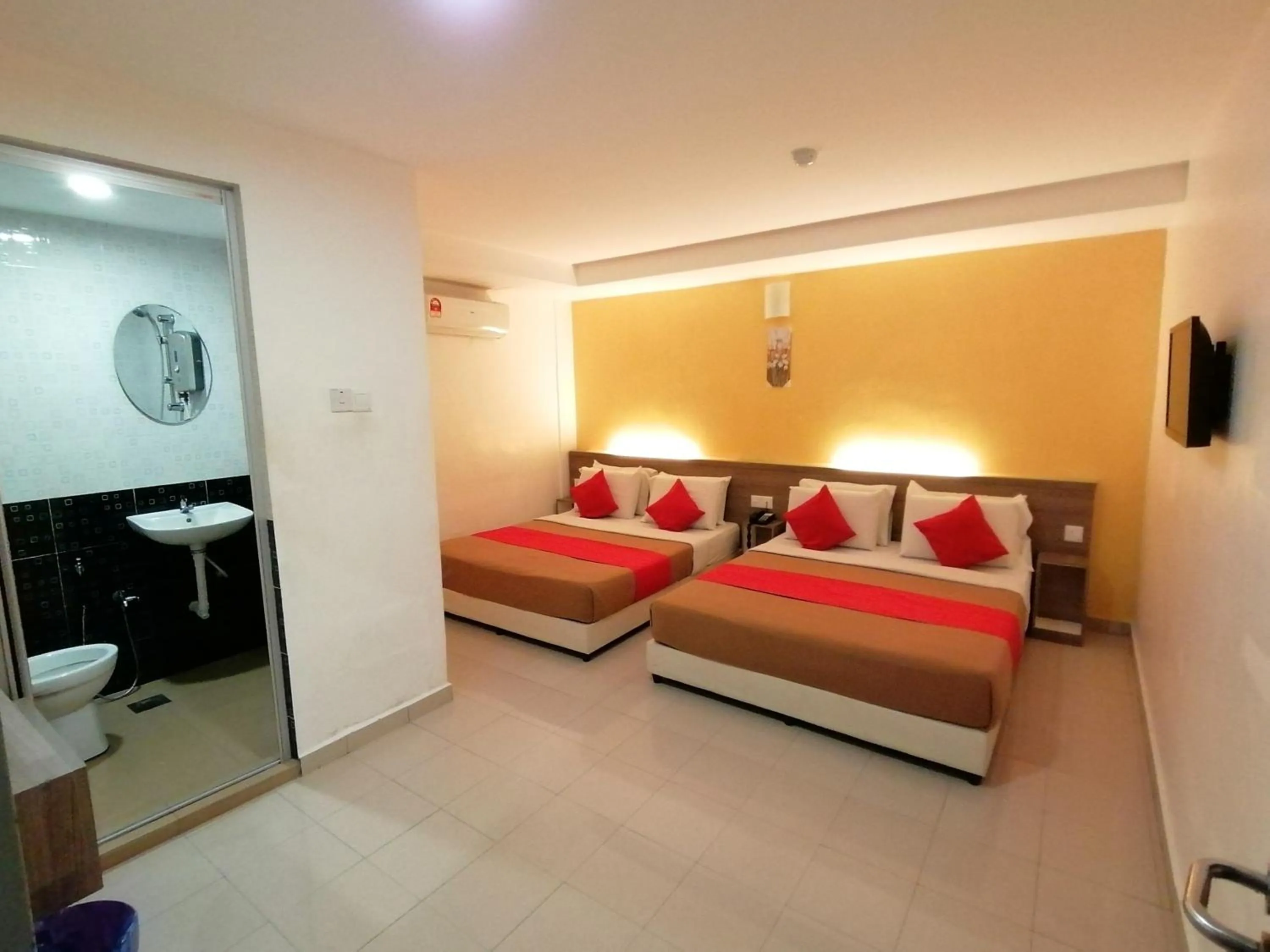 Bedroom, Bed in Yellow Mansion Hotel Melaka Raya