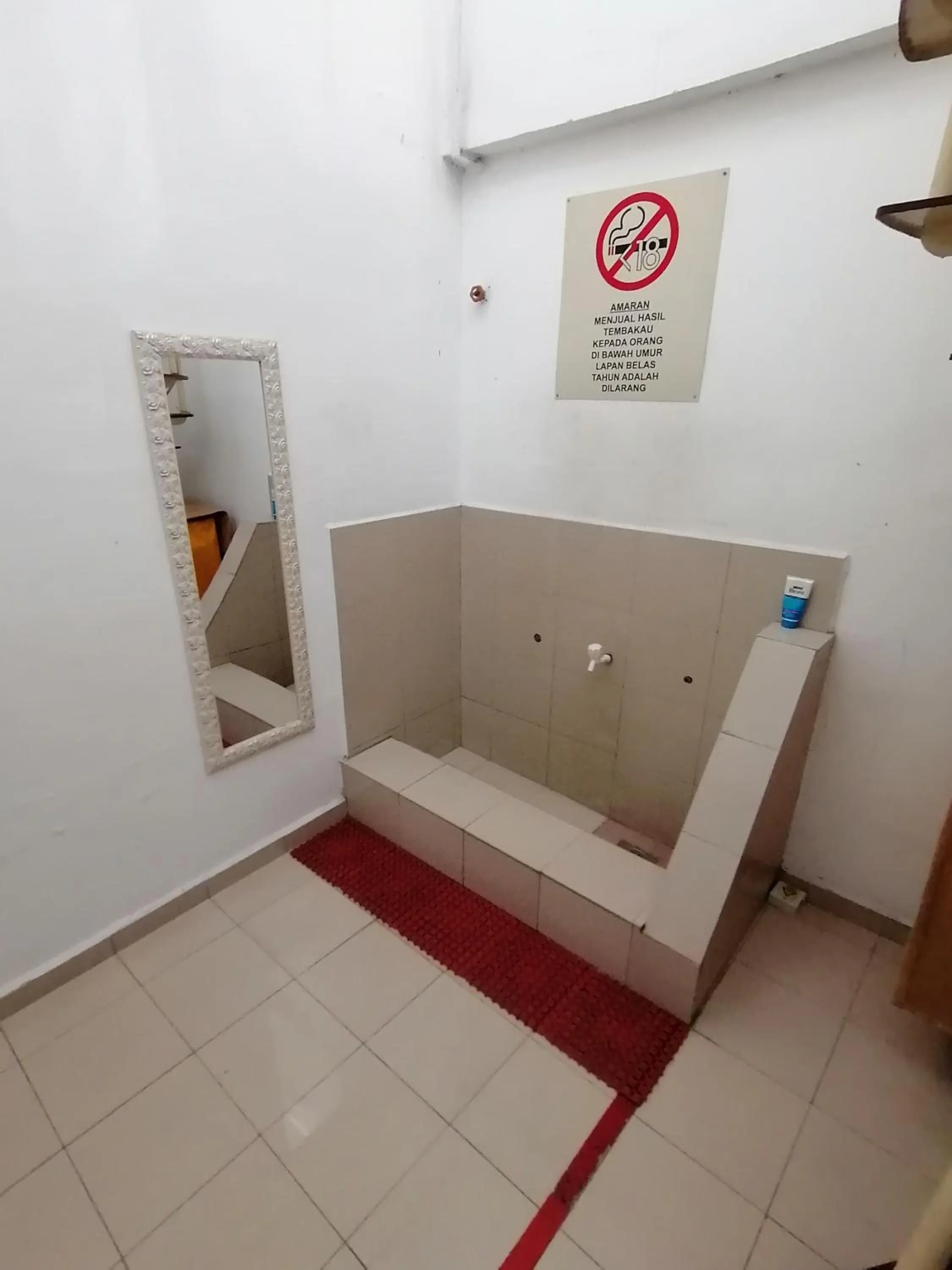 Area and facilities in Yellow Mansion Hotel Melaka Raya