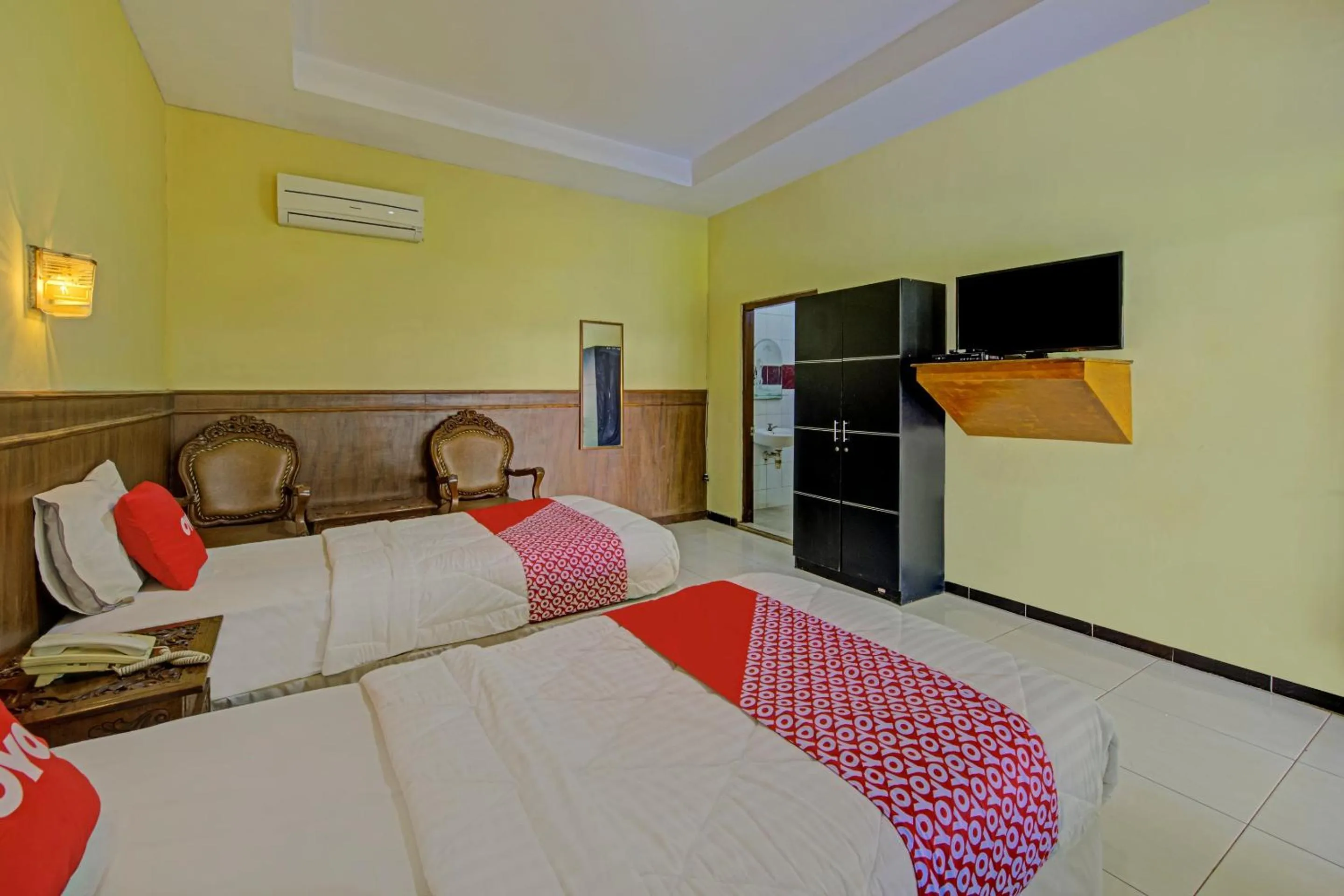 Bedroom in OYO 3934 Hotel Istana