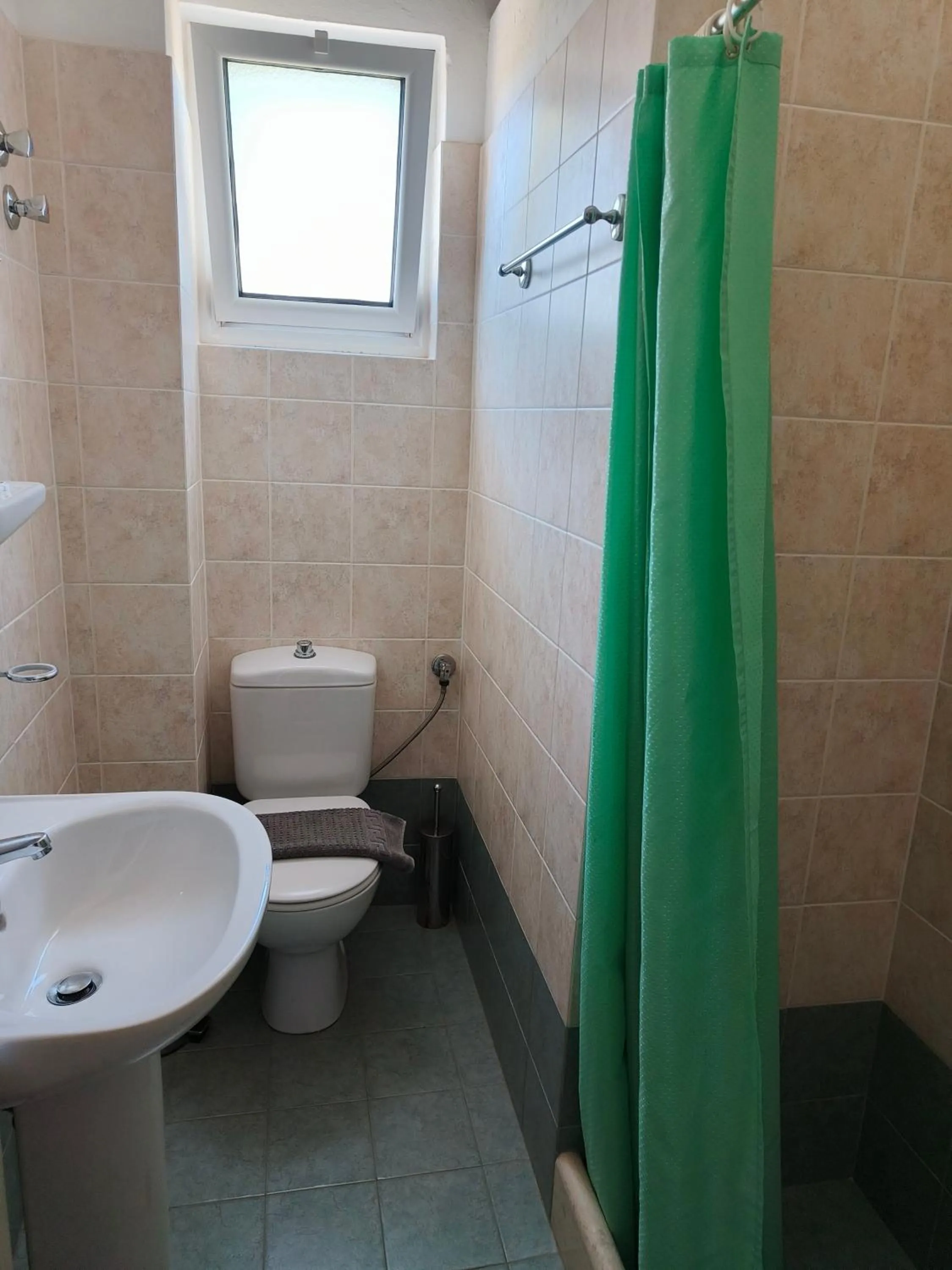 Shower in Hotel Jenny