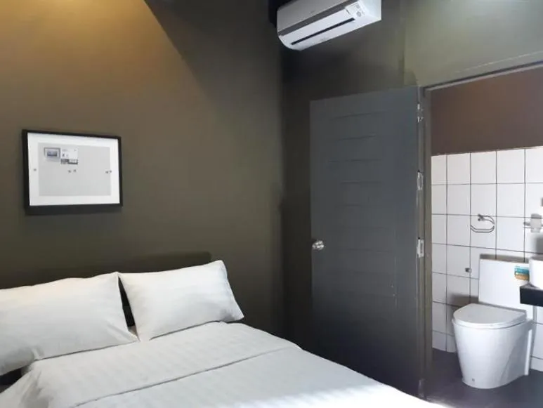 Toilet, Bed in Capsule Hostel Chiangkhan