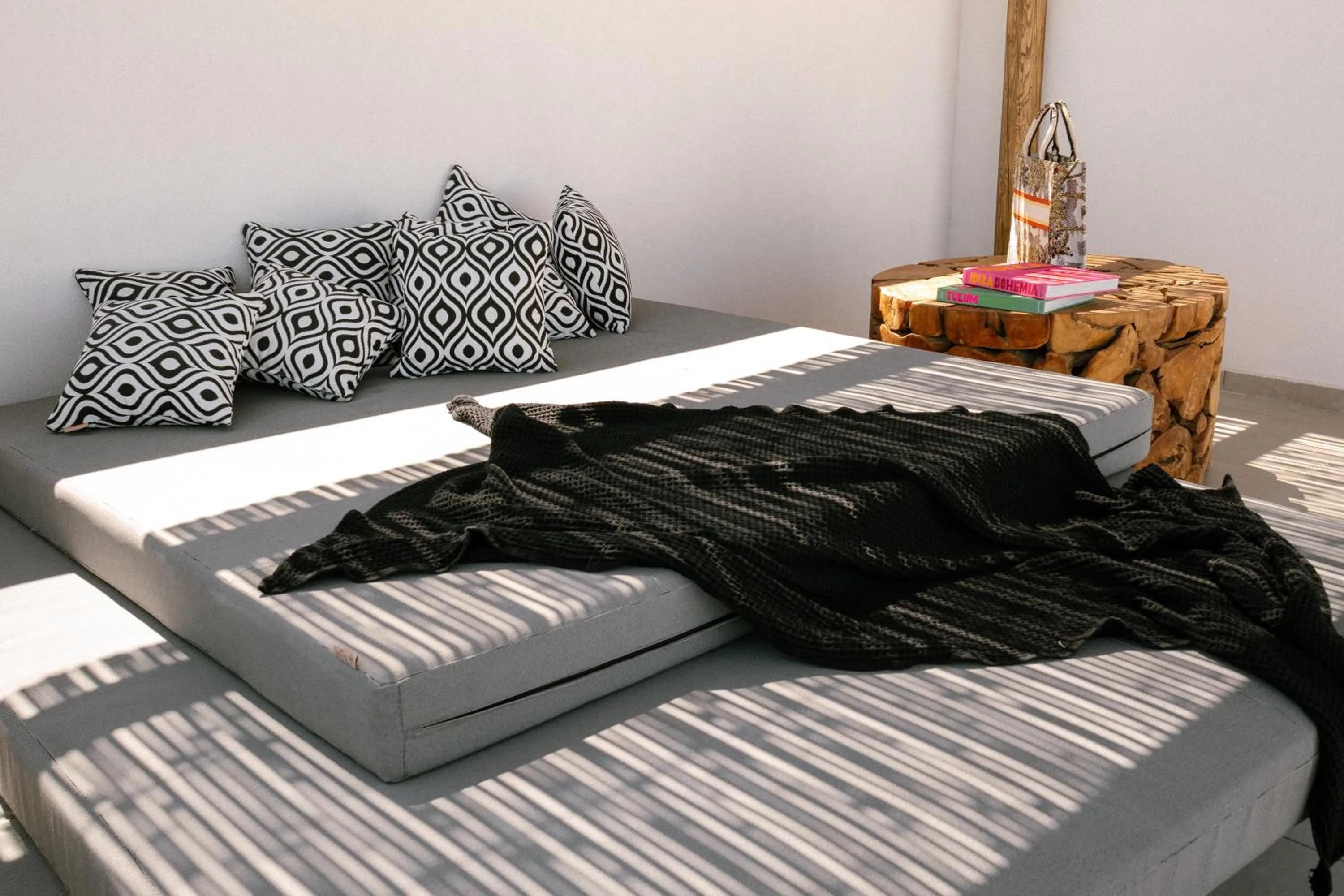 Balcony/Terrace, Bed in Gazelle Living