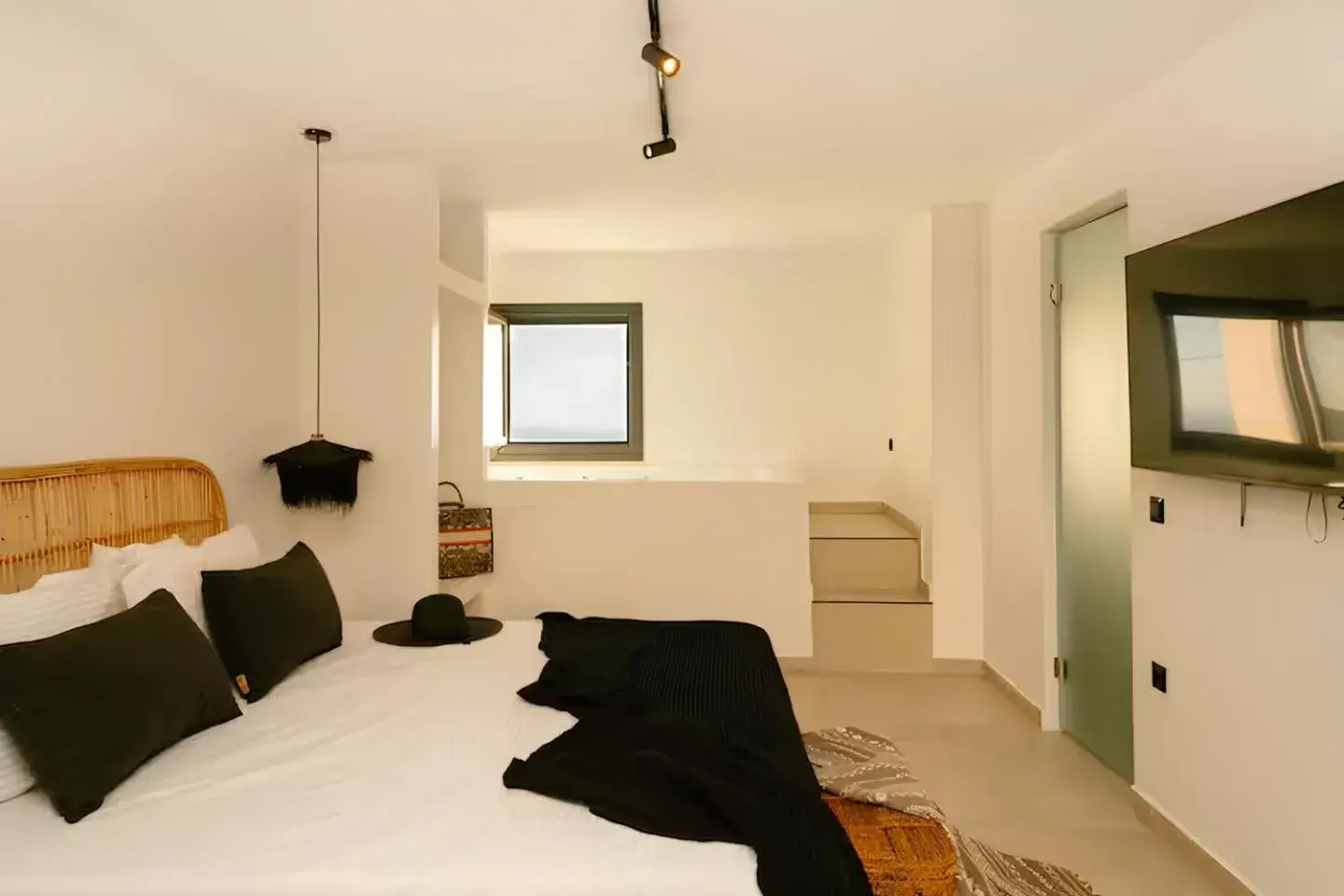 Standard Suite | Sea View & Ensuite Hot tub in Gazelle Living Standard Suite | Sea View & Ensuite Hot tub in Gazelle Living