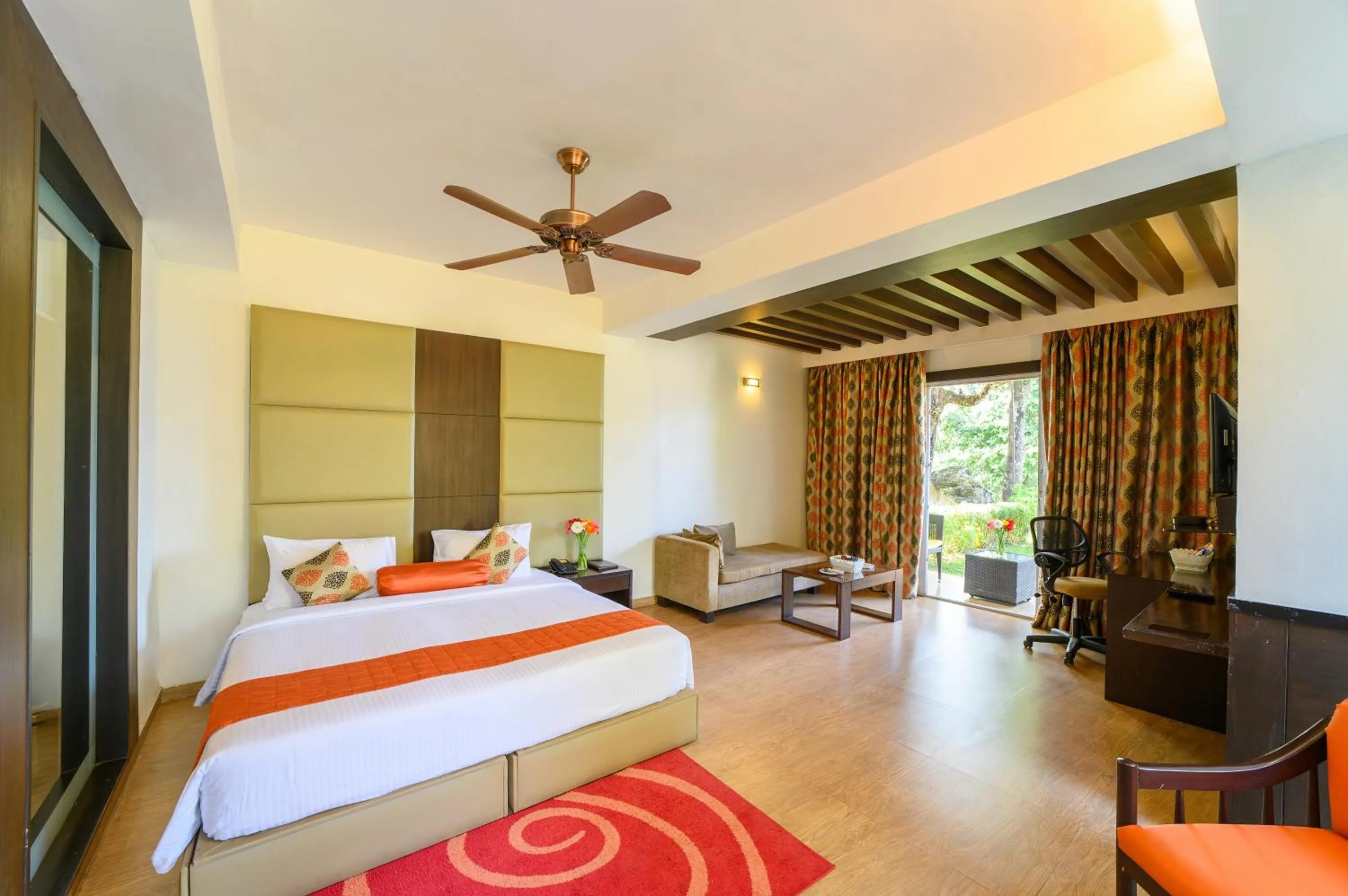 Bedroom, Bed in Sinclairs Retreat Kalimpong