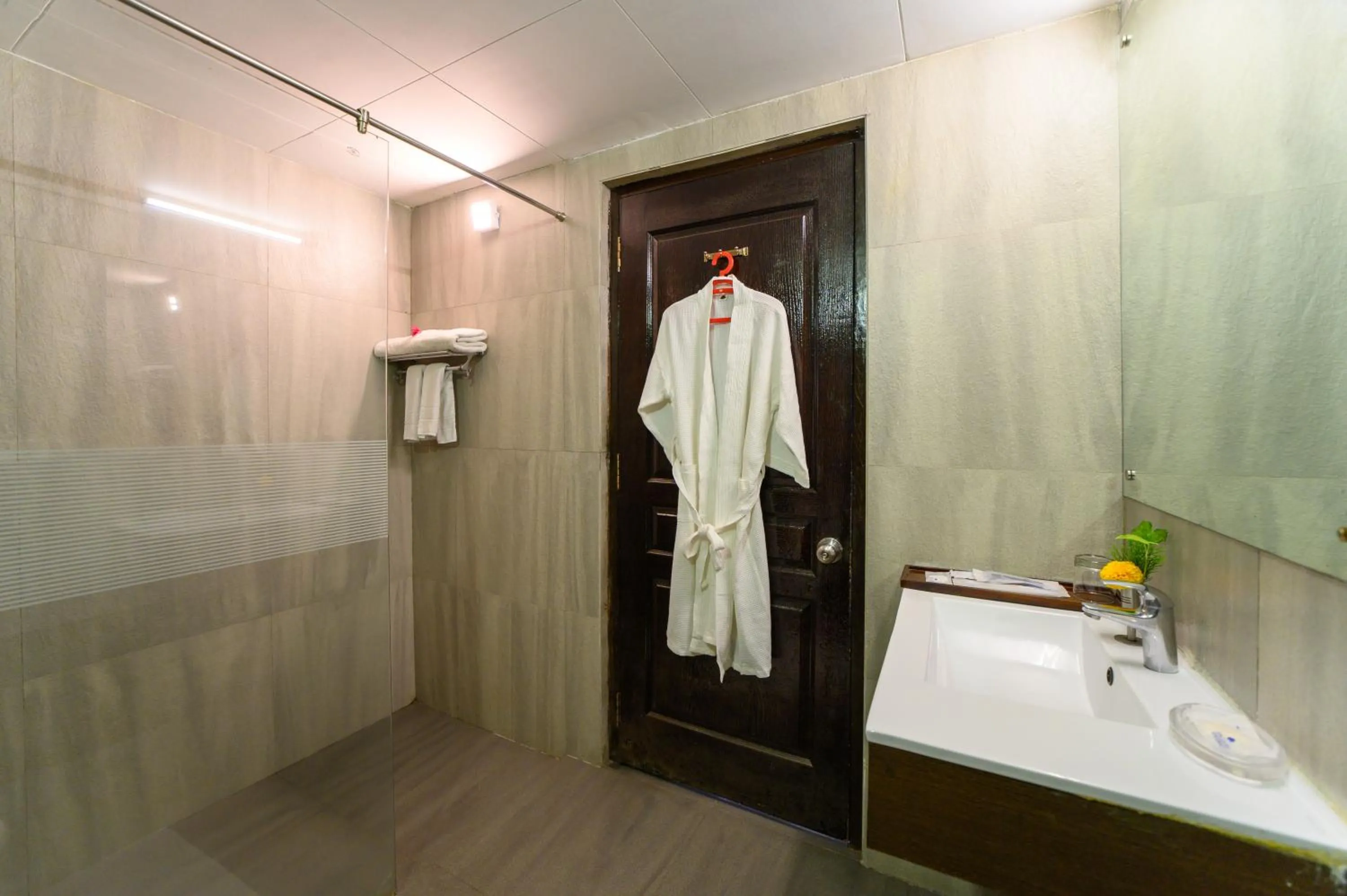 Bathroom in Sinclairs Retreat Kalimpong