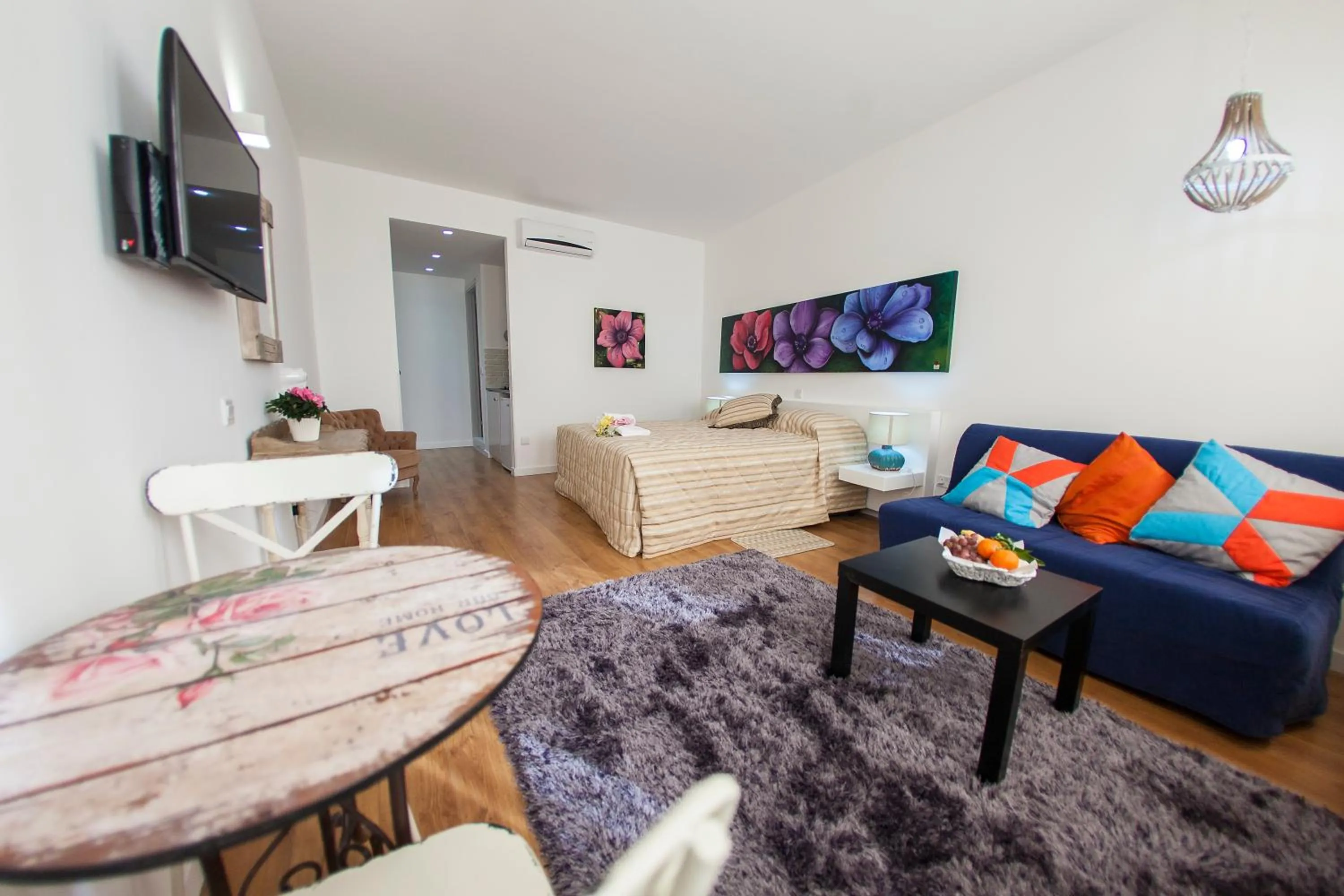 Photo of the whole room in Operetta House