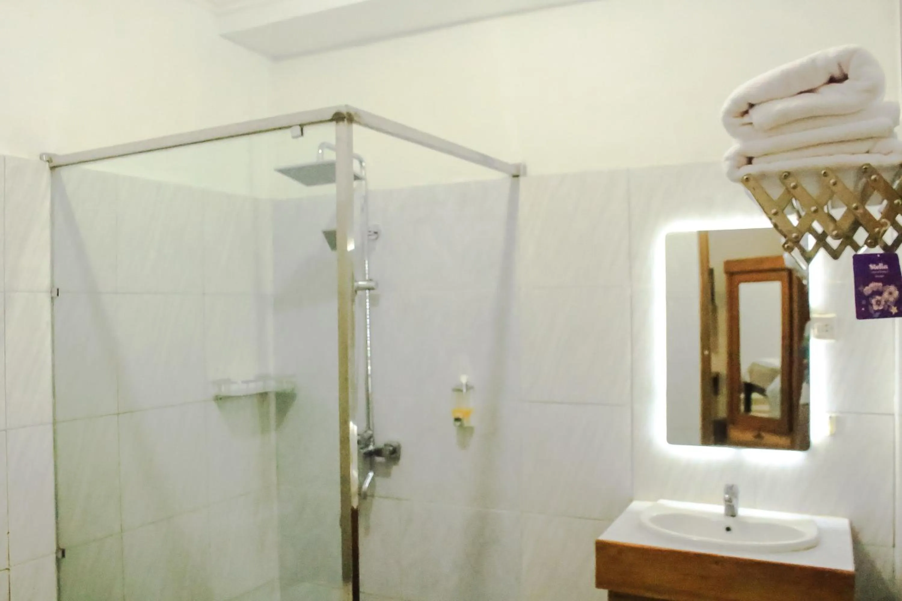 Shower in ELHA Heritage Yogyakarta