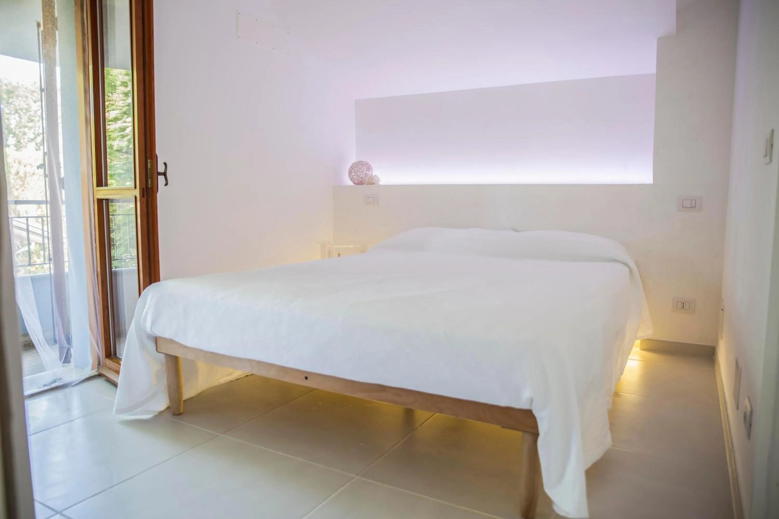 Deluxe Room - single occupancy in Bianco Nuvola