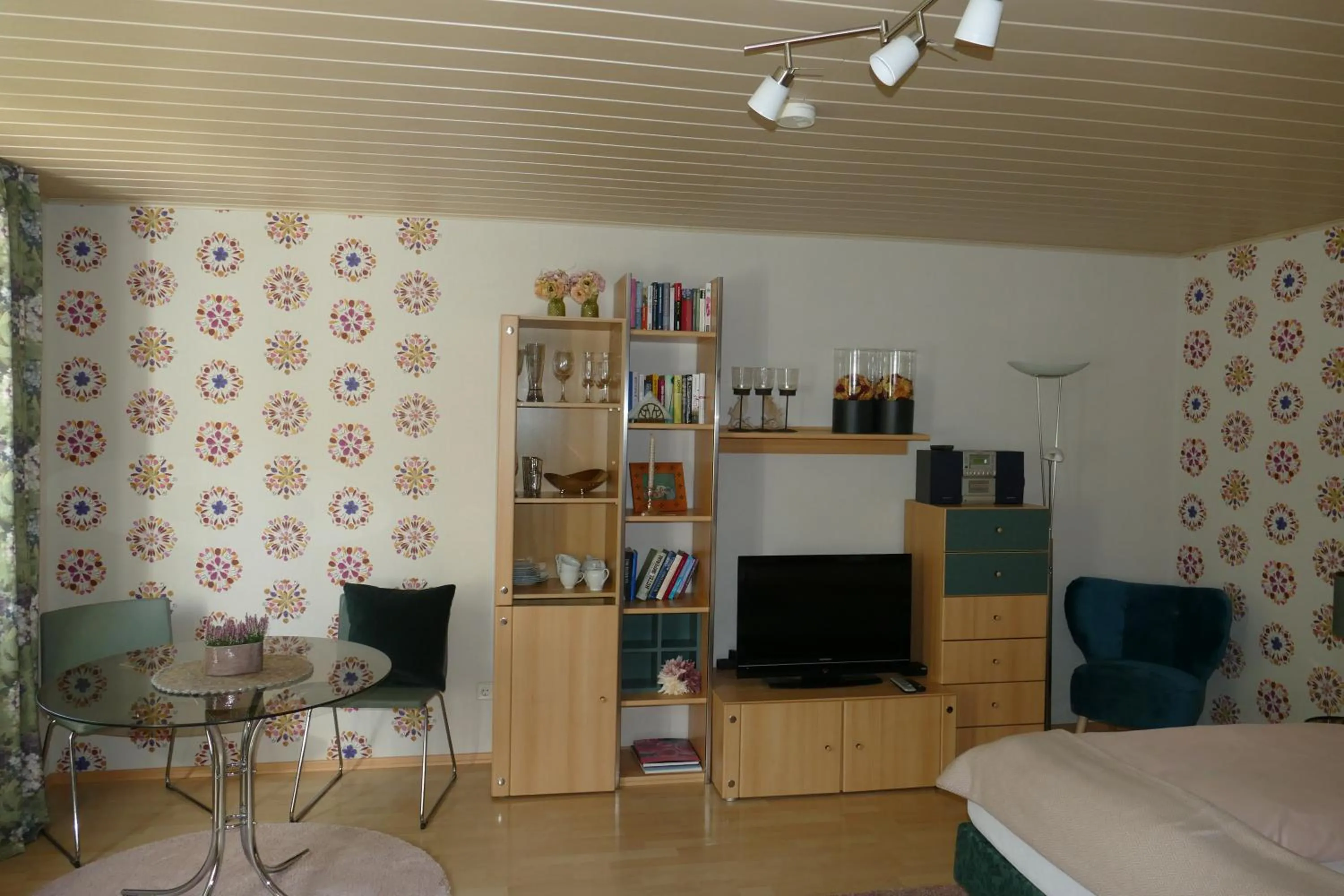 Land und Leute - Apartment mit Terrasse und Gartenblick