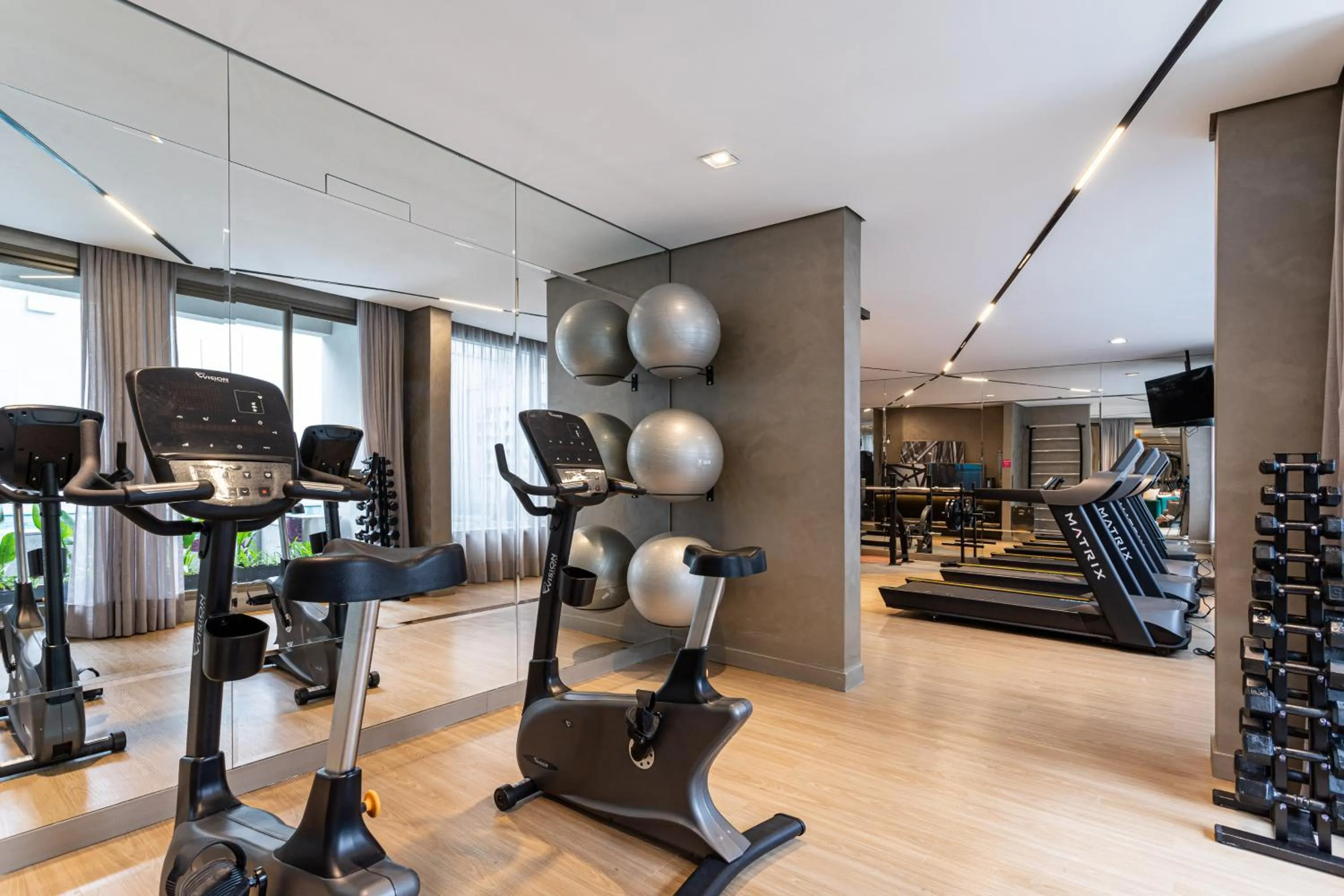 Fitness centre/facilities in For You Paraiso by Viva - Prédio com piscina e academia próximo ao metrô