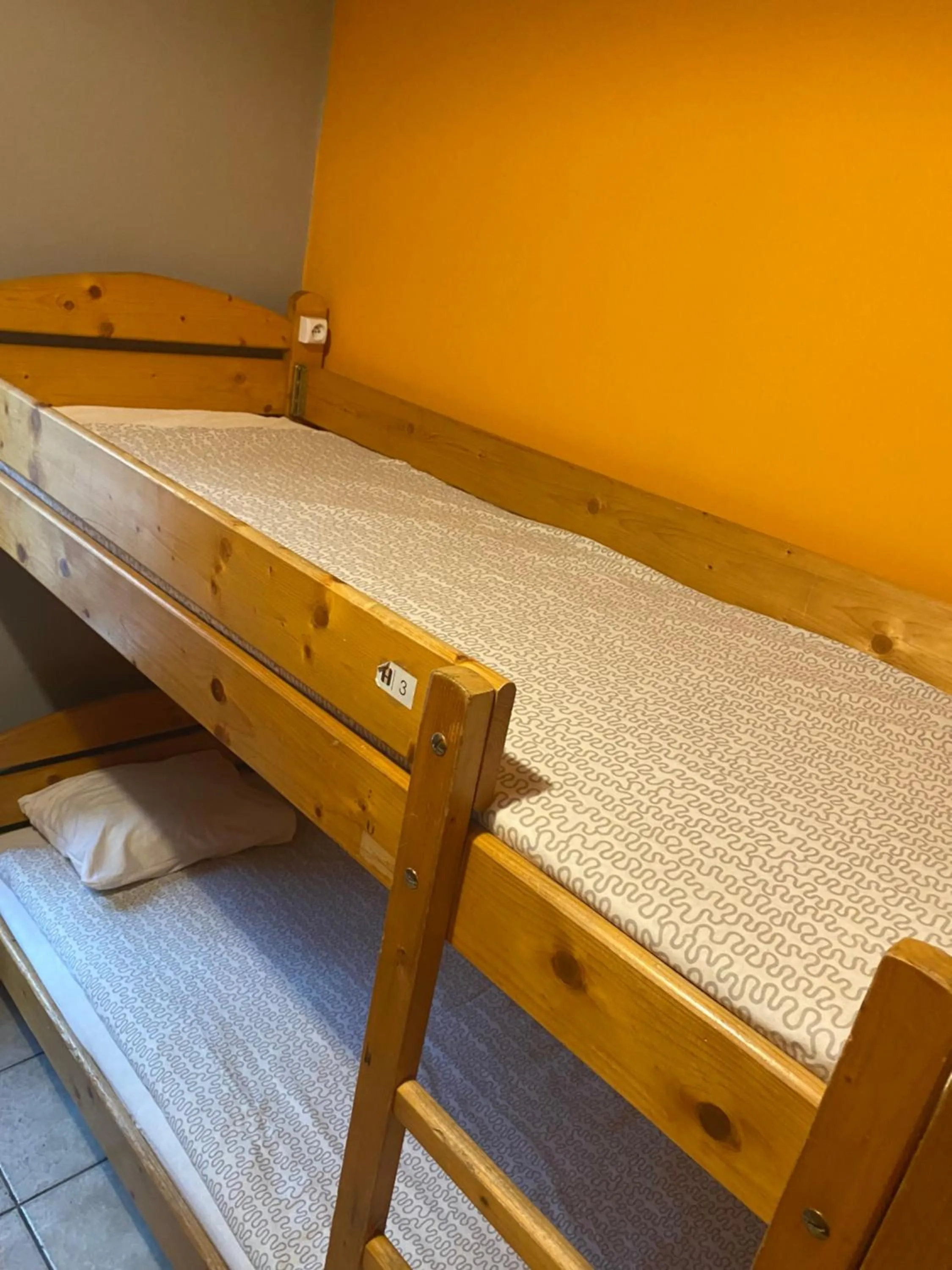 bunk bed, Bed in Art Inn Space