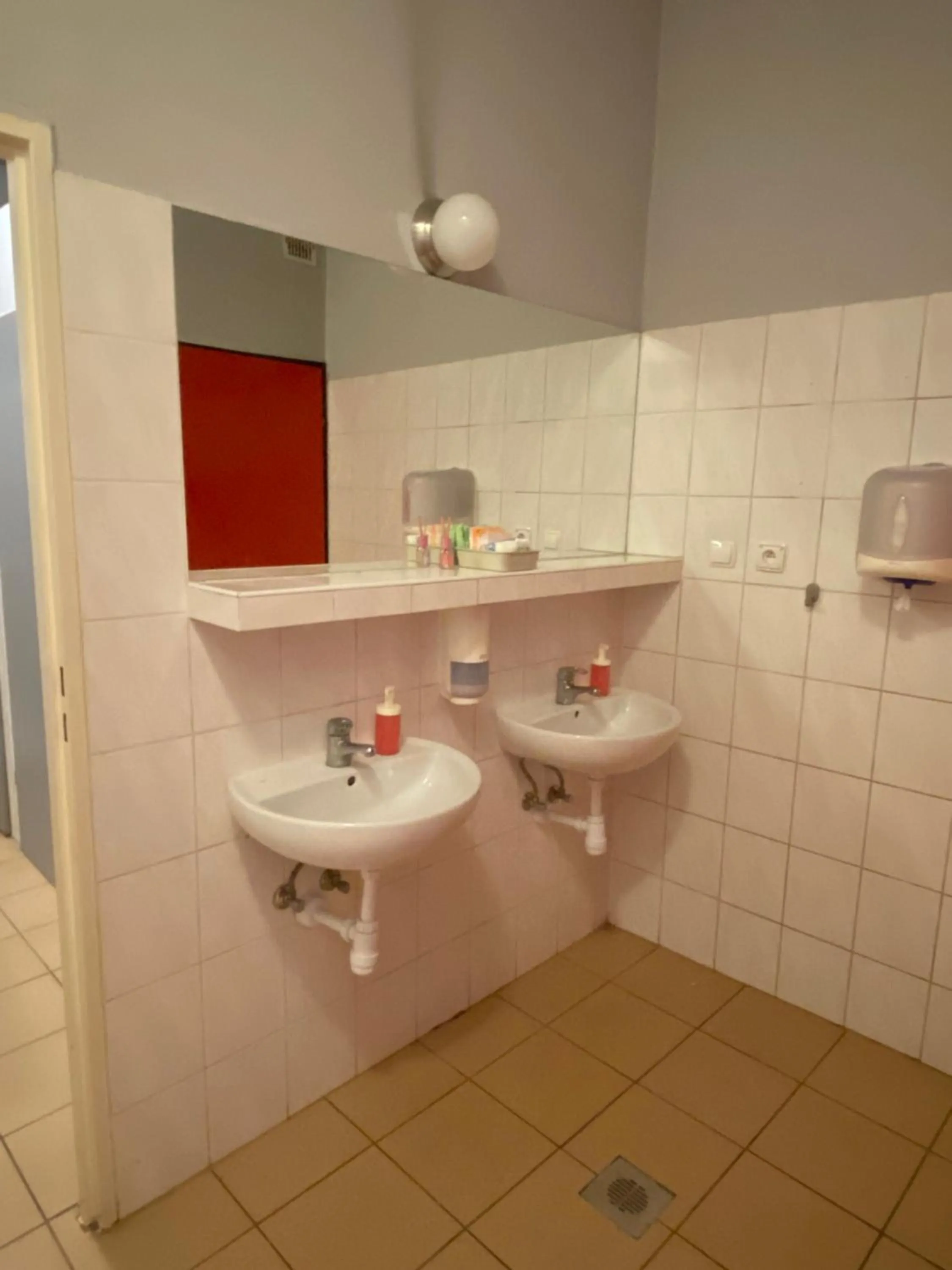 Toilet in Art Inn Space