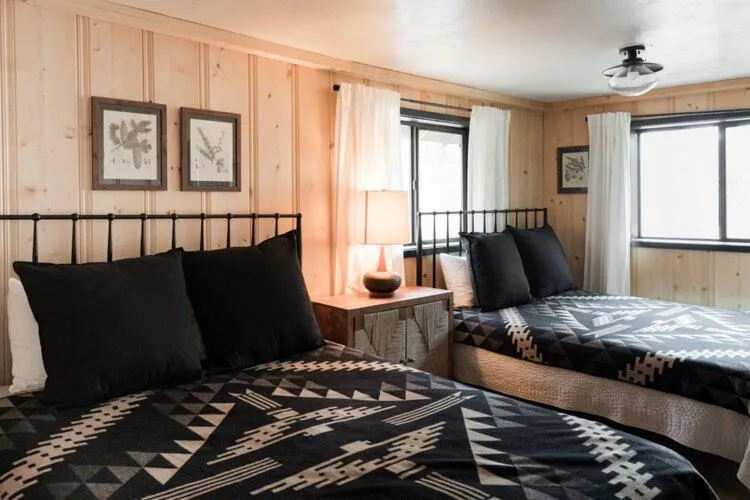 Bed in oak knoll lodge