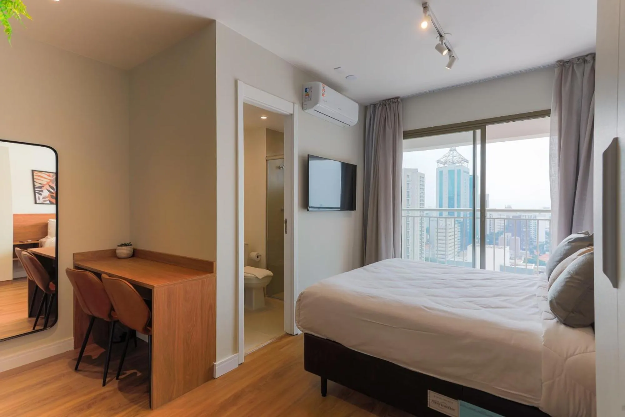 TV and multimedia, Bed in 360 Paraíso