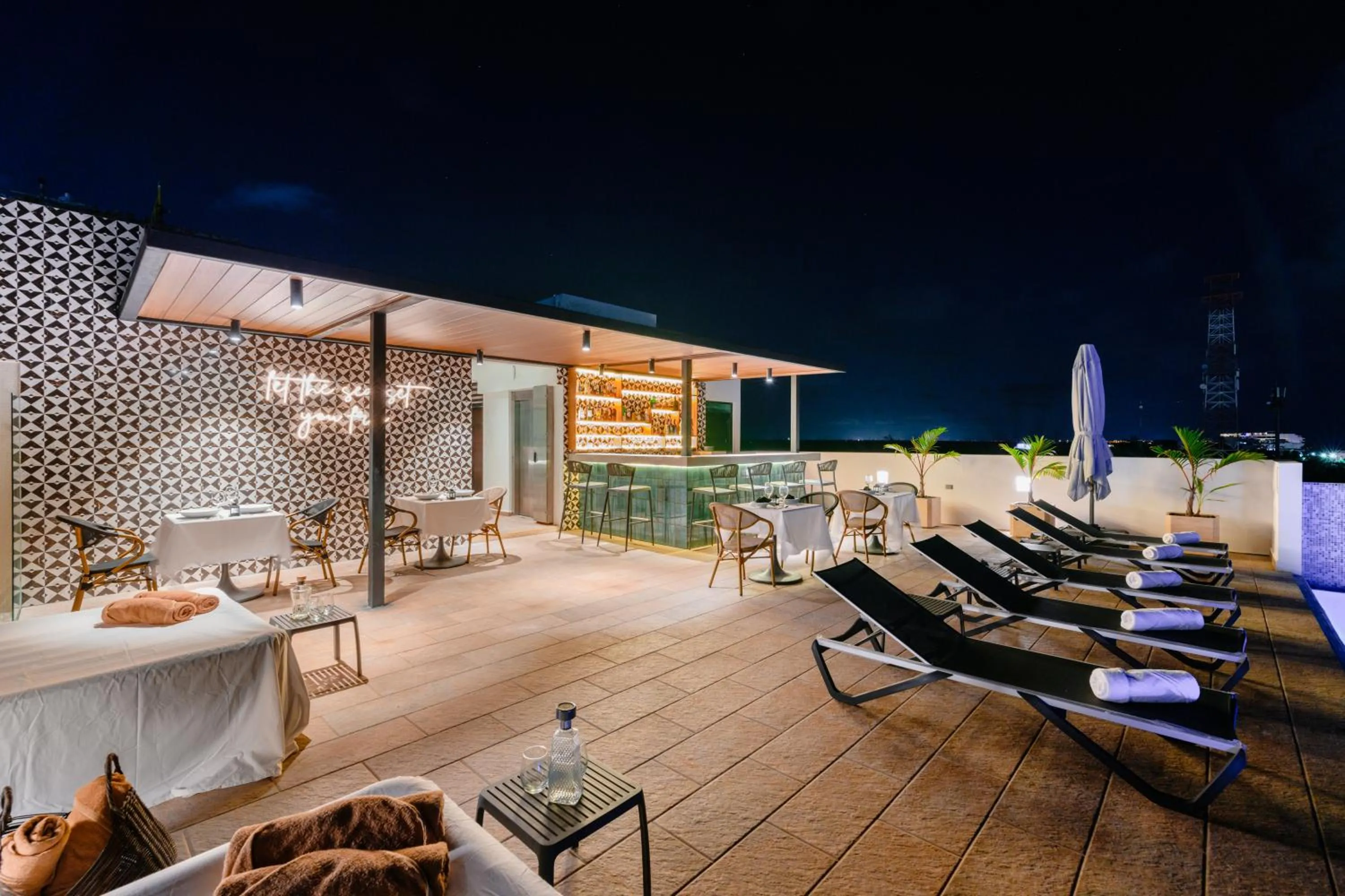 Night in Areia Boutique Hotel - Puerto Morelos