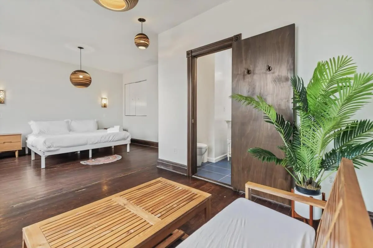 3-BR Historic Home Nestled Btw Petworth & CoHi