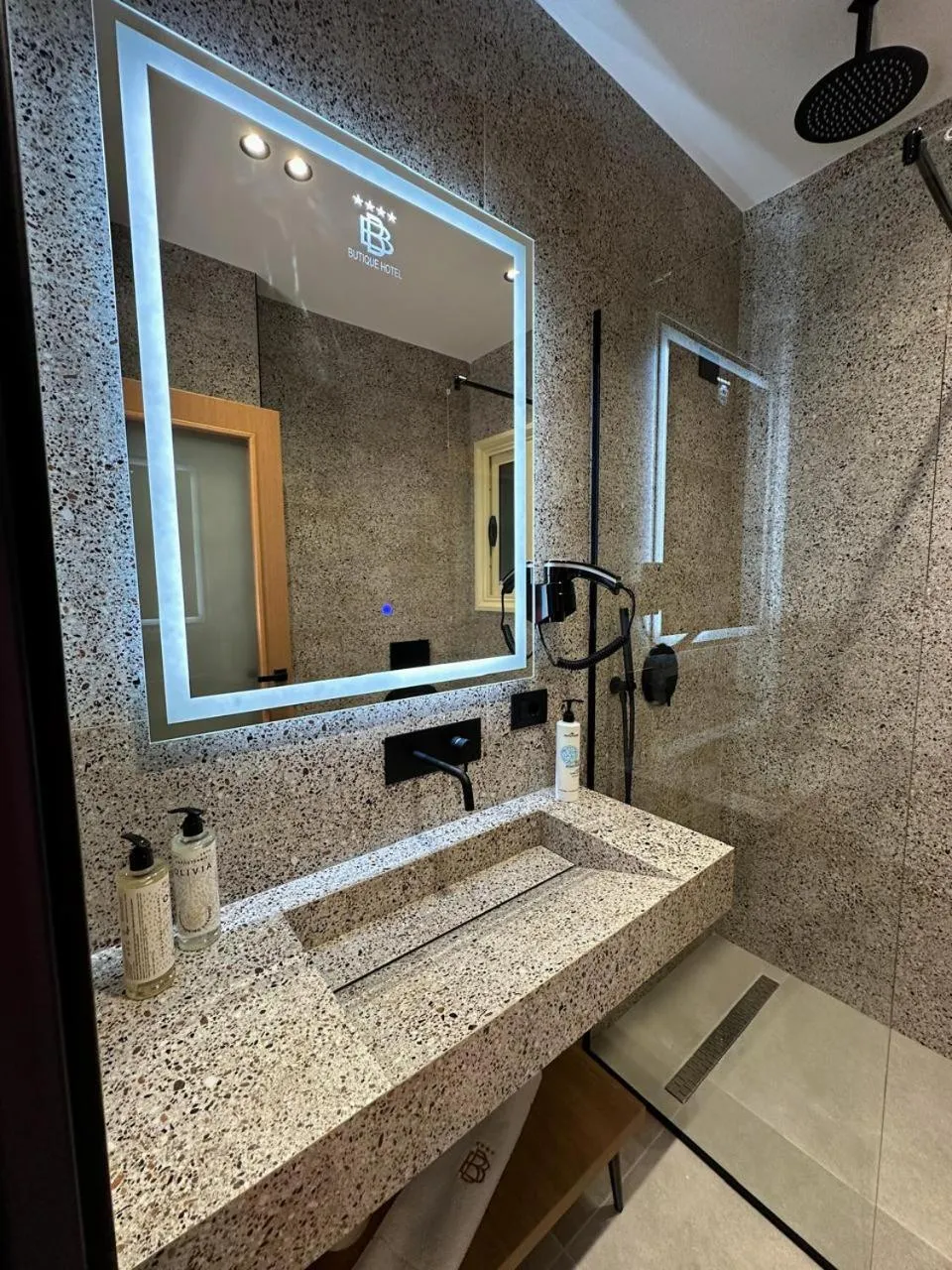 Shower in Beliz Boutique Hotel