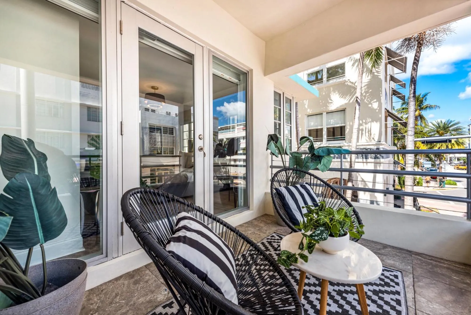 Balcony/Terrace in Luxuri Suites