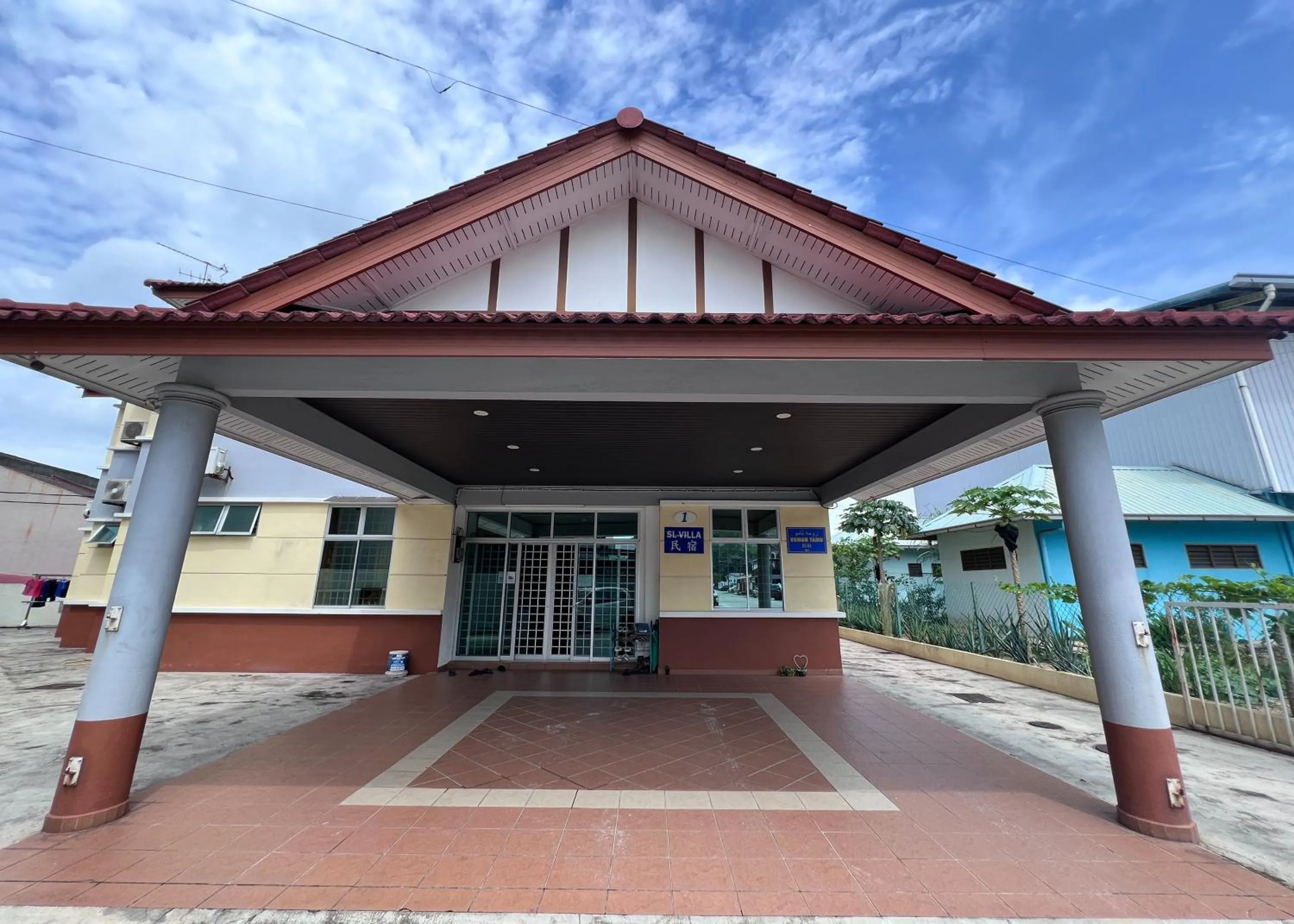 Property building in SL Villa Guesthouse, Kuantan