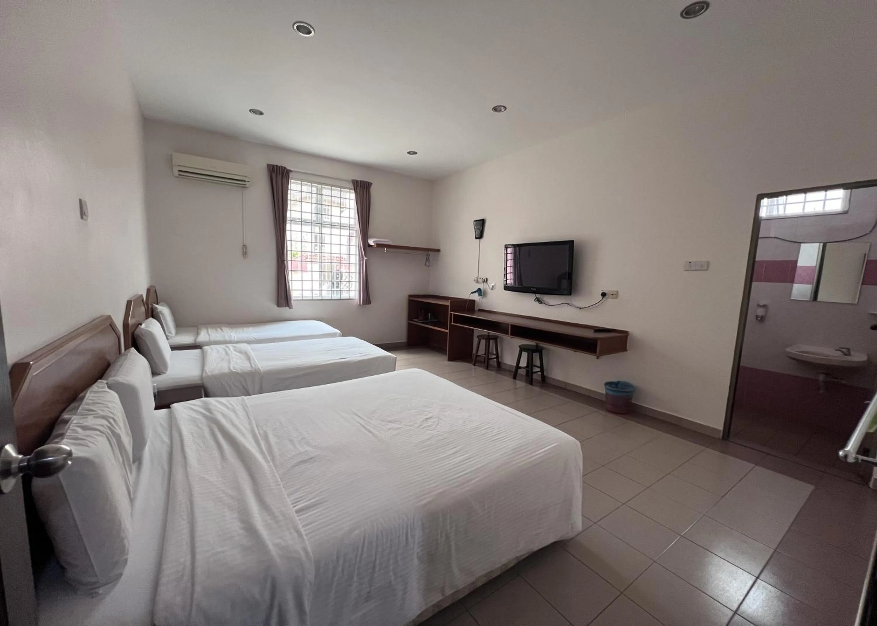 Bed in SL Villa Guesthouse, Kuantan