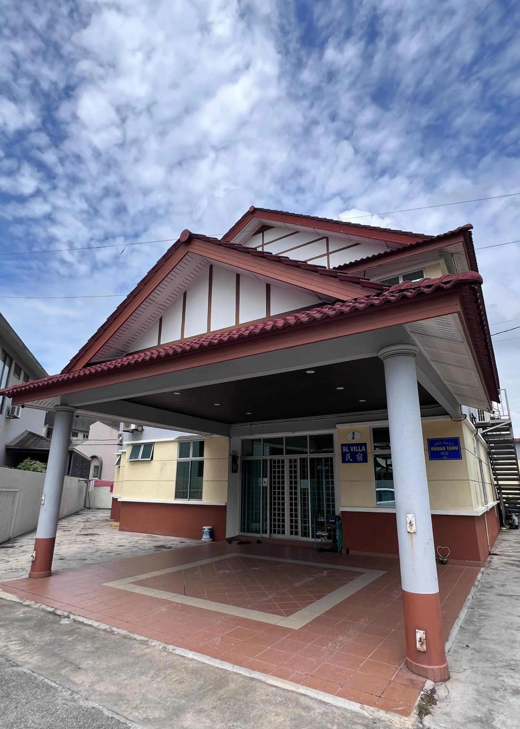 Property building in SL Villa Guesthouse, Kuantan