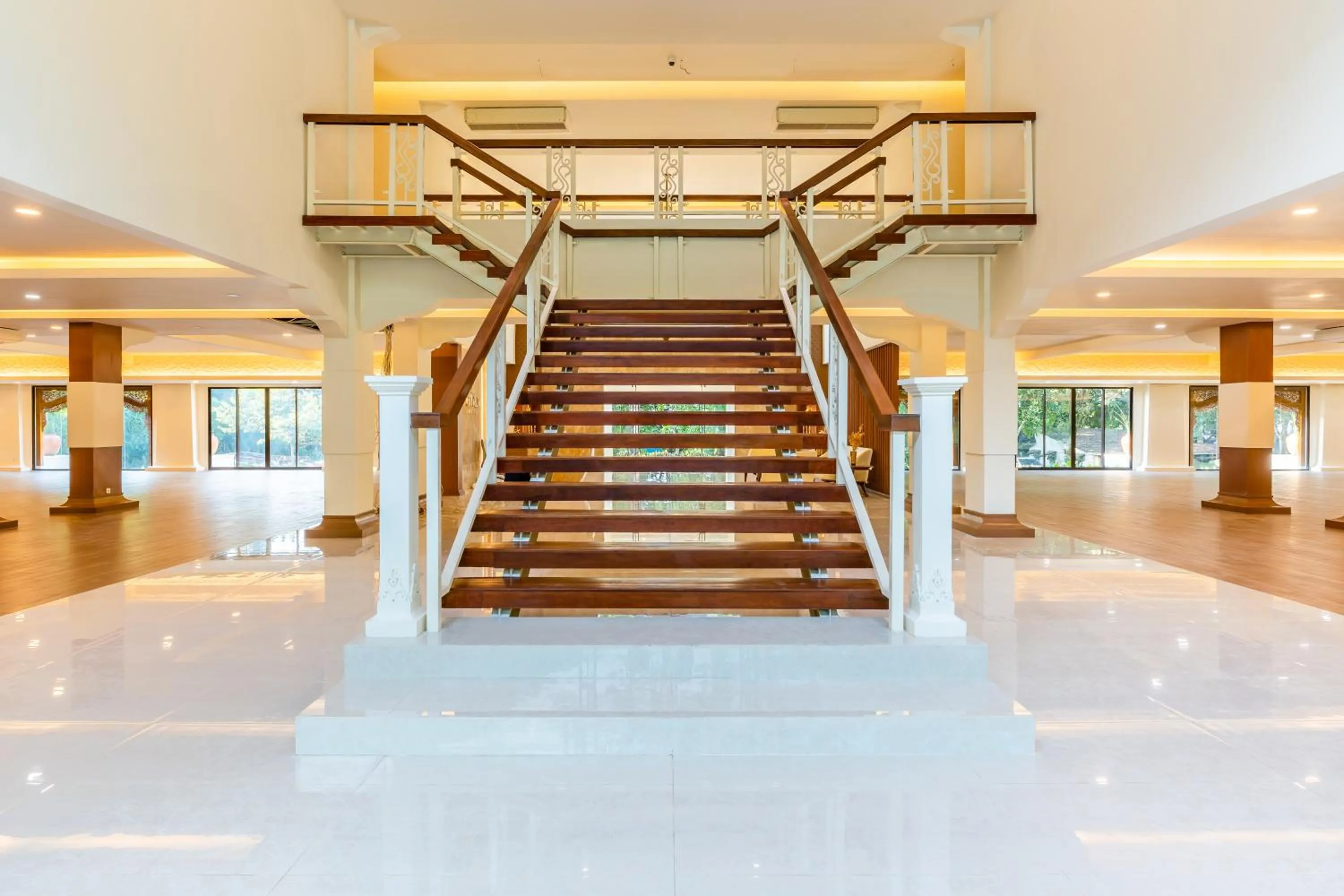 Lobby or reception in The Omala Resort Tretes