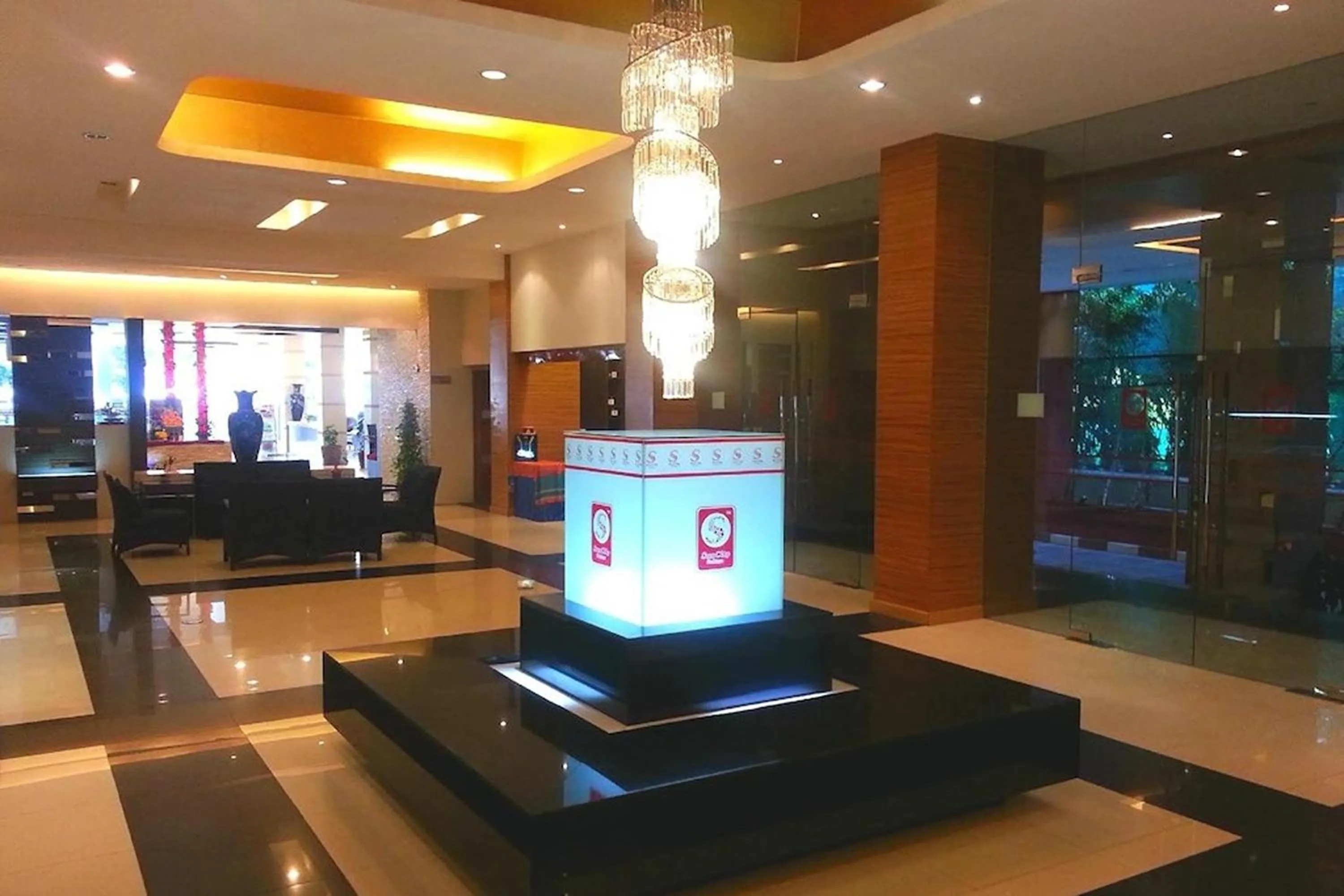 Lobby or reception in Suncity Hotel Pattaya