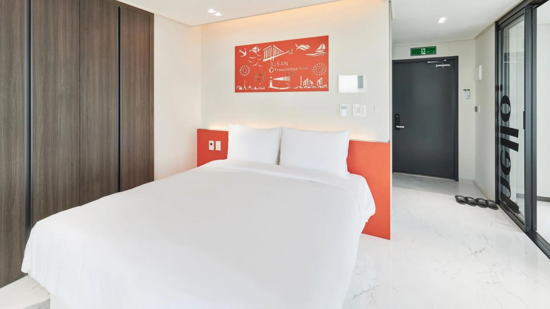 Bed in Travelodge Suites Busan Centum