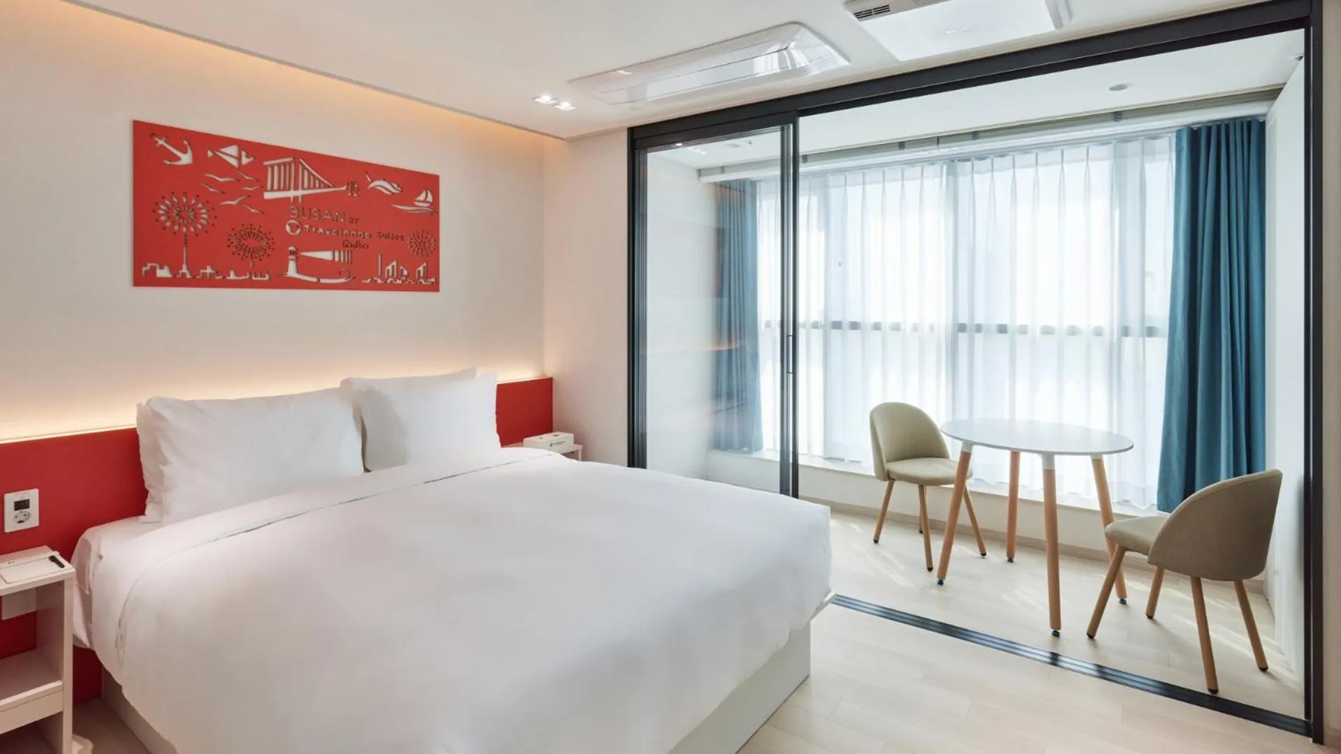 Bed in Travelodge Suites Busan Centum